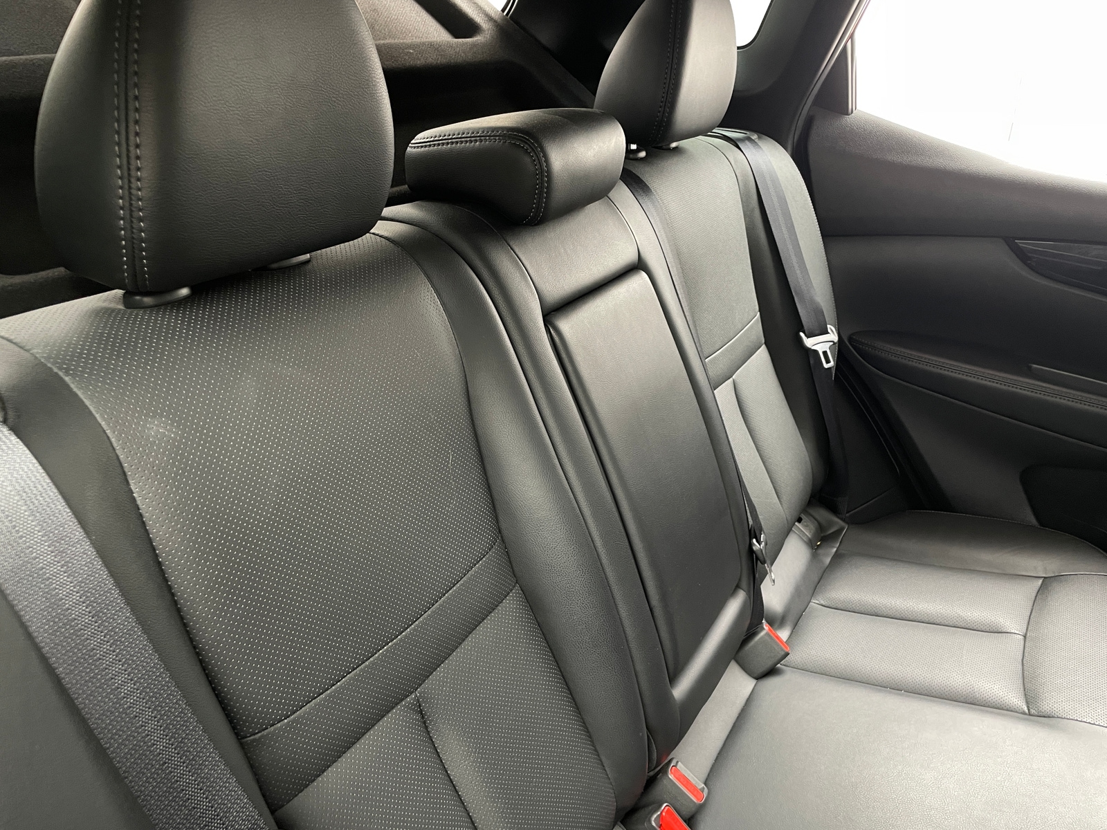 Thumbnail: 2018 Nissan Rogue Sport - 5