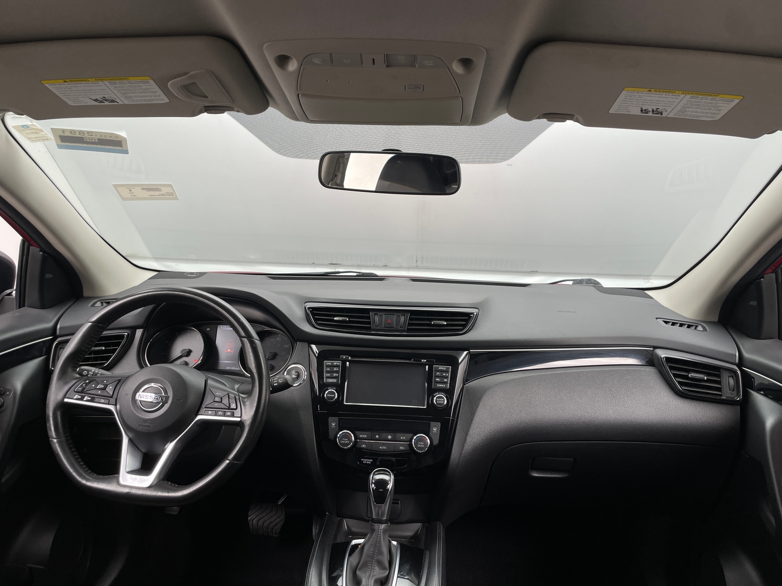 Thumbnail: 2018 Nissan Rogue Sport - 2