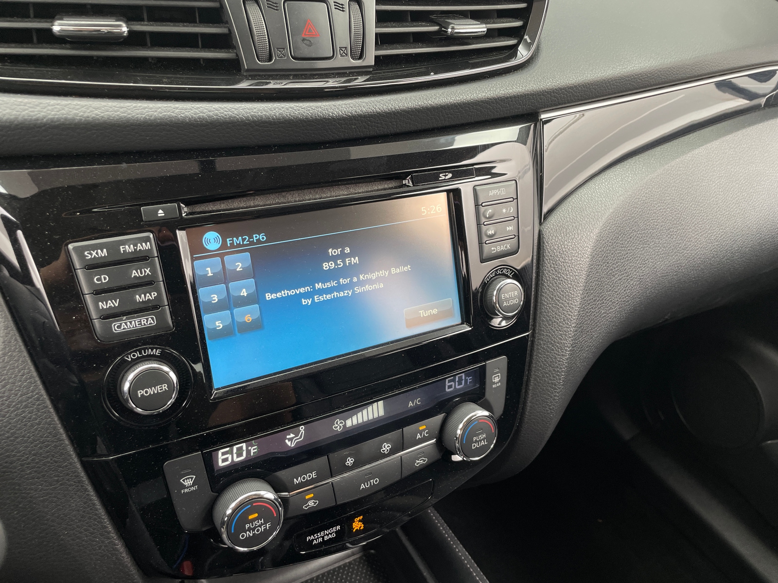Thumbnail: 2018 Nissan Rogue Sport - 3