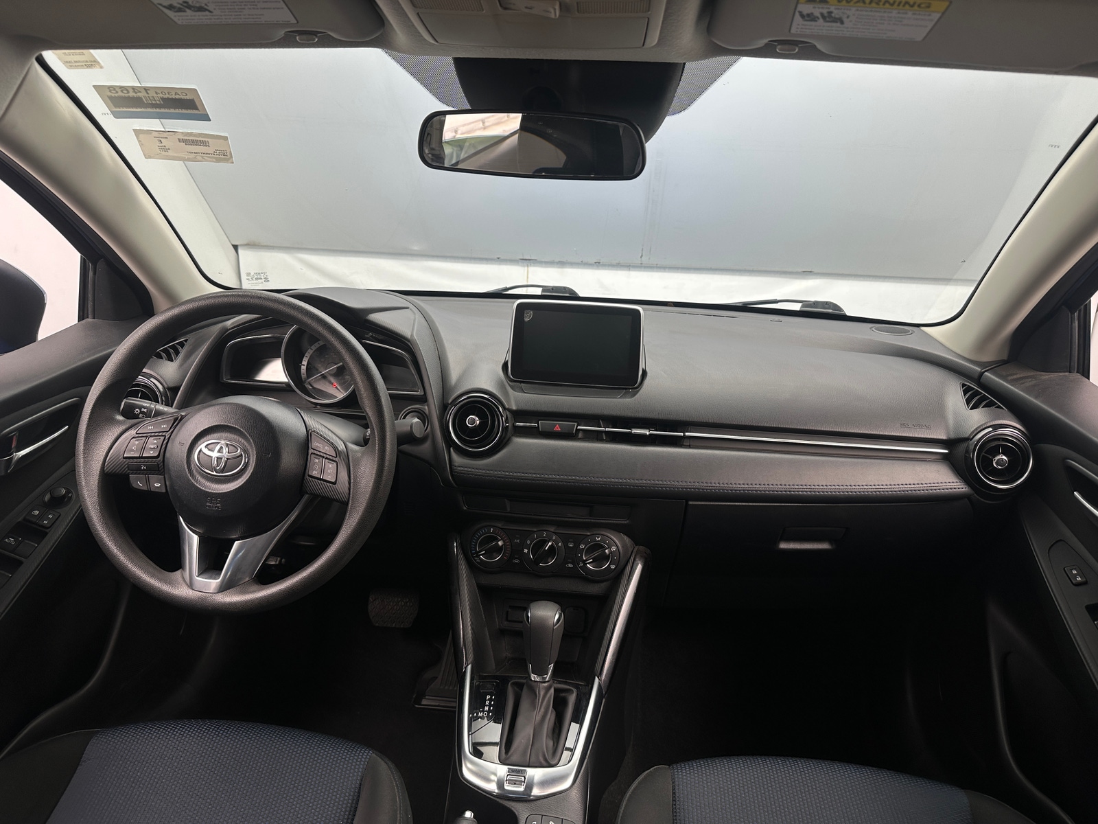 Thumbnail: 2017 Toyota Yaris iA - 3
