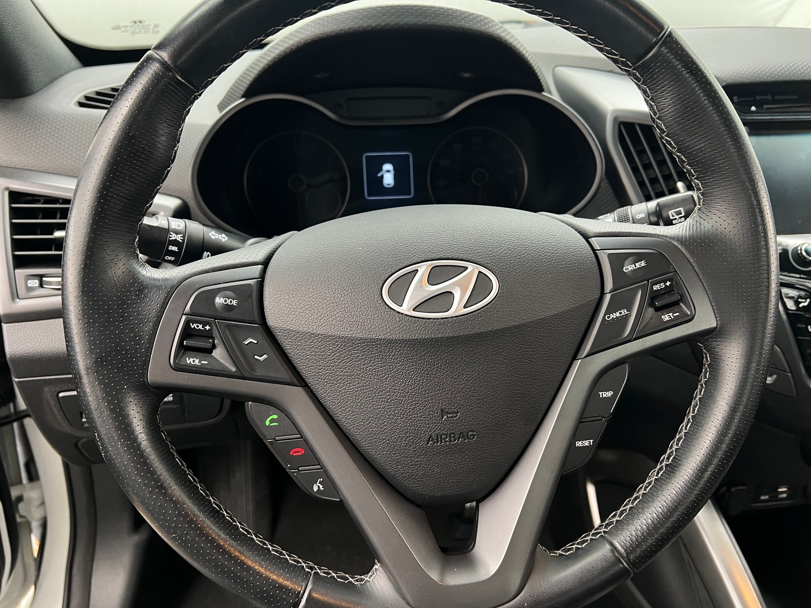 Thumbnail: 2016 Hyundai Veloster - 3