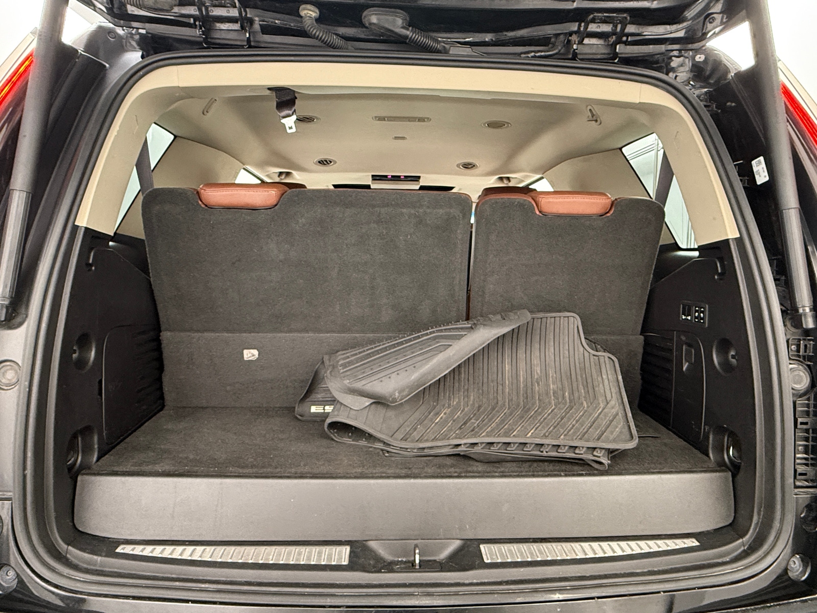 Thumbnail: 2017 Cadillac Escalade - 6