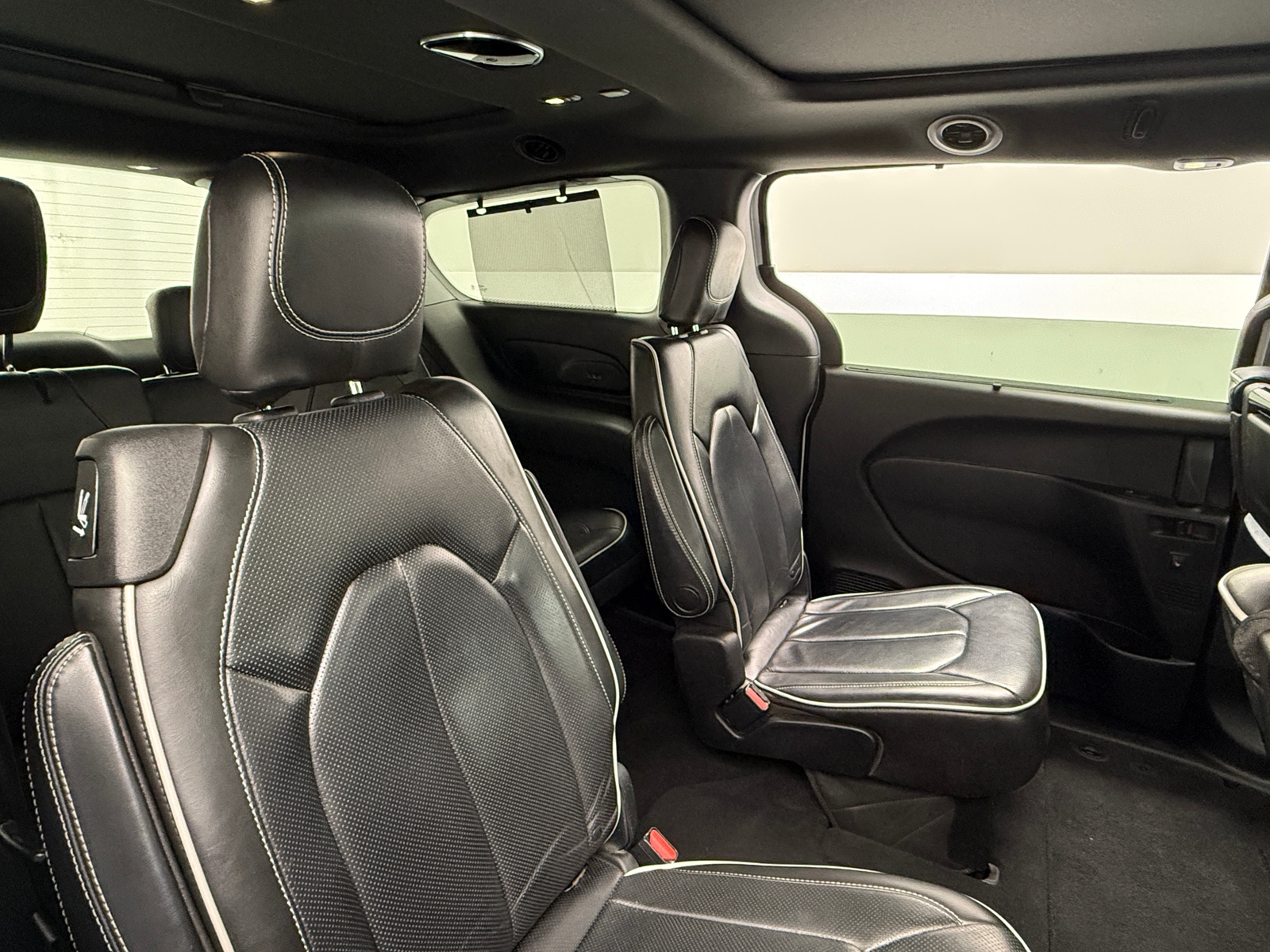 Thumbnail: 2021 Chrysler Pacifica - 5