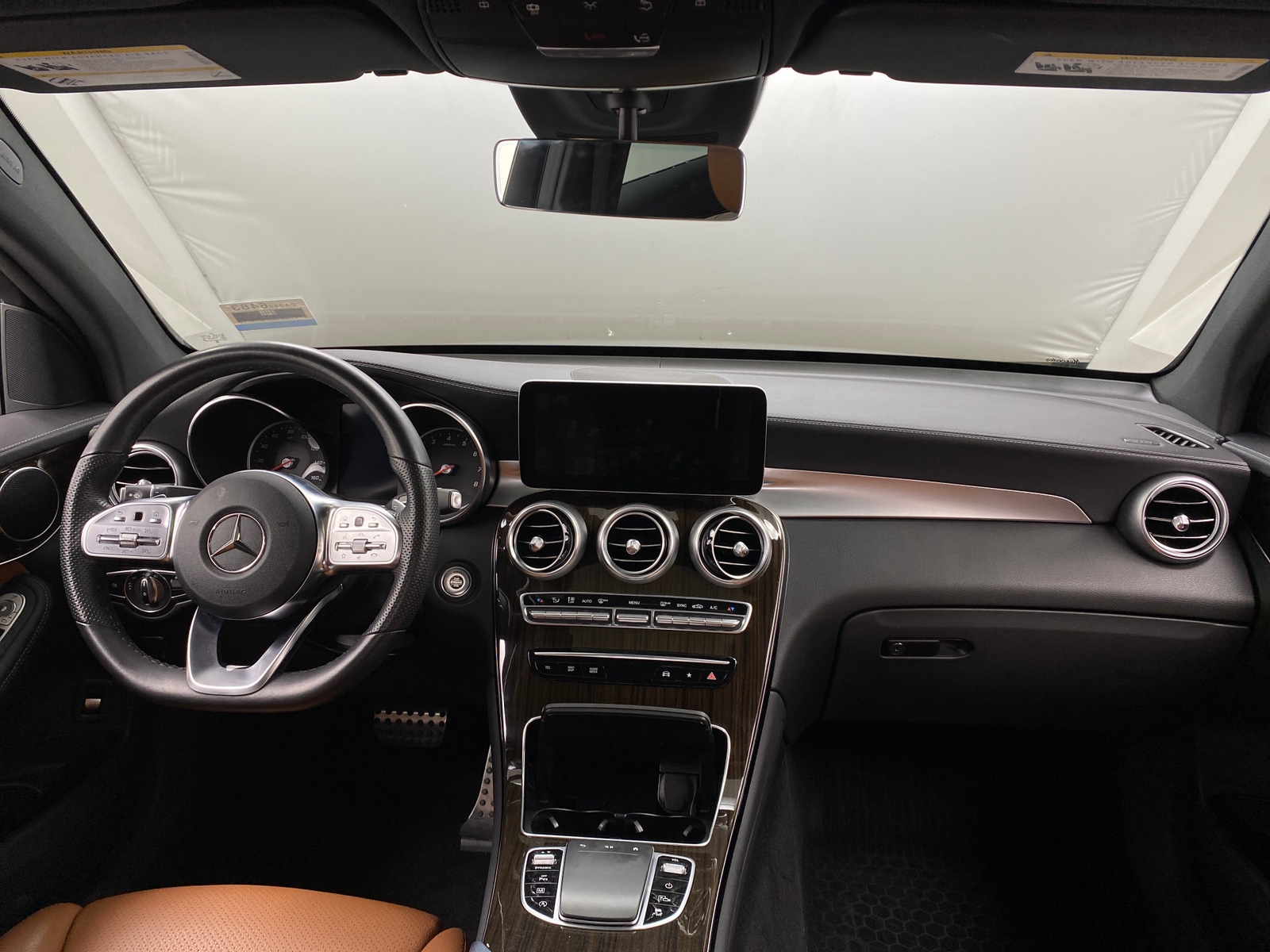 Thumbnail: 2022 Mercedes-Benz GLC - 2