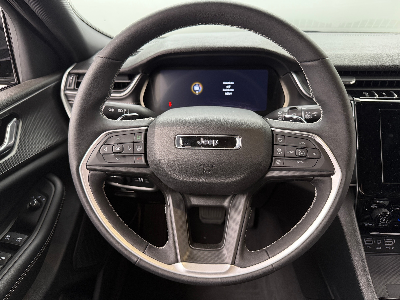 Thumbnail: 2024 Jeep Grand Cherokee - 4