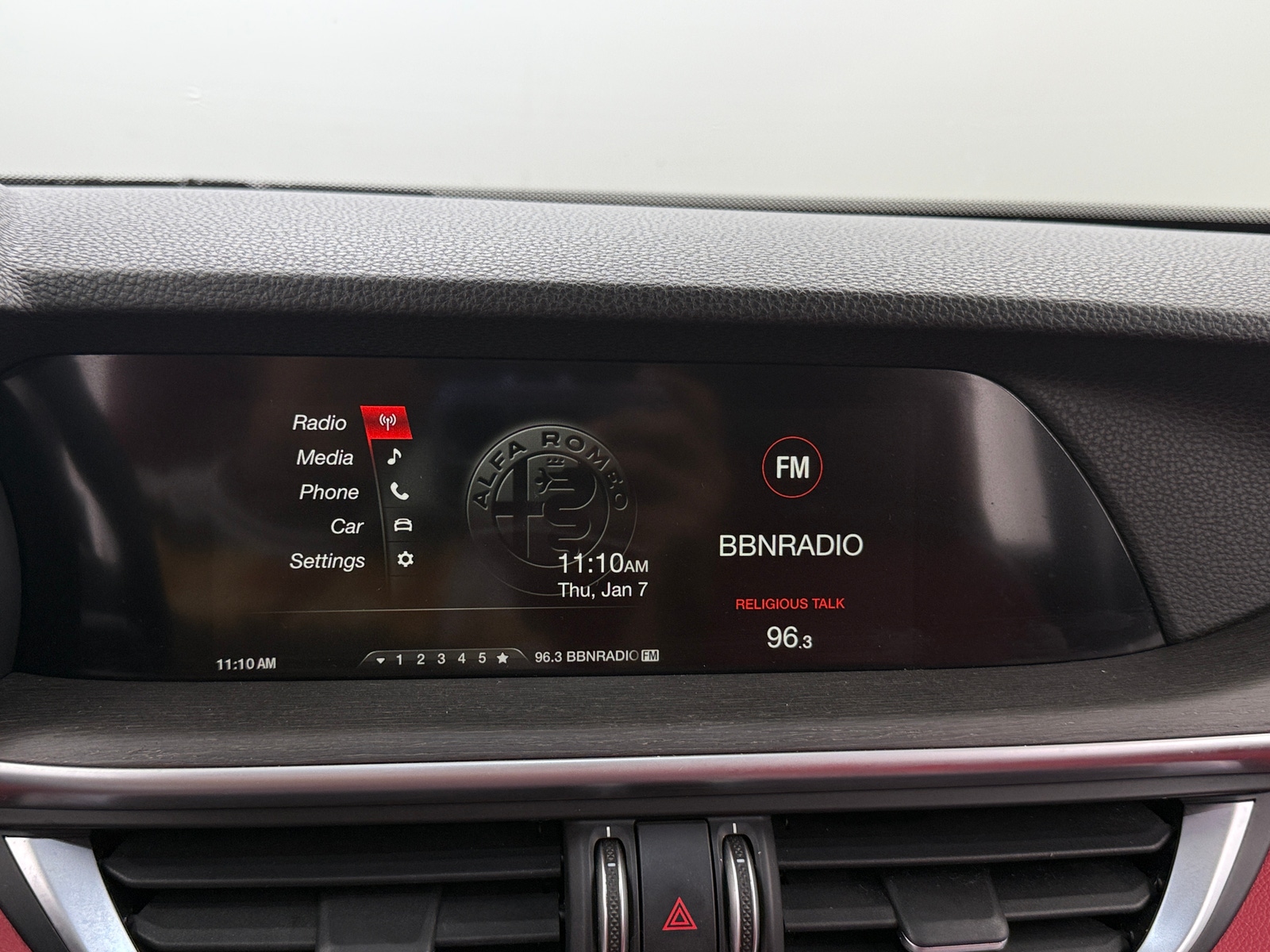Thumbnail: 2019 Alfa Romeo Stelvio - 3