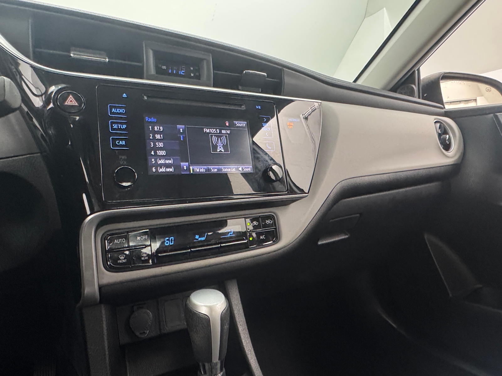Thumbnail: 2018 Toyota Corolla - 4
