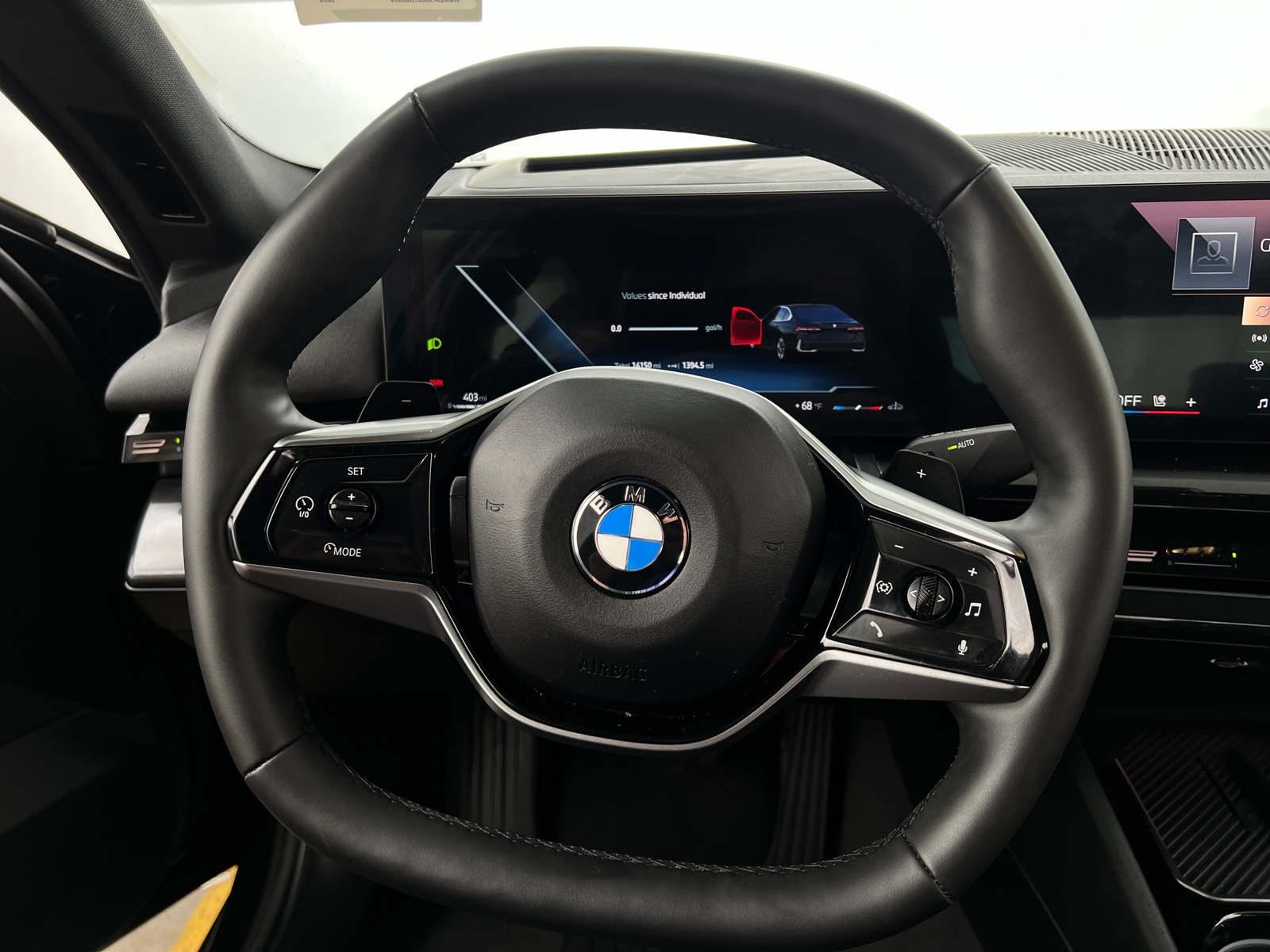 Thumbnail: 2025 BMW 5 Series - 4