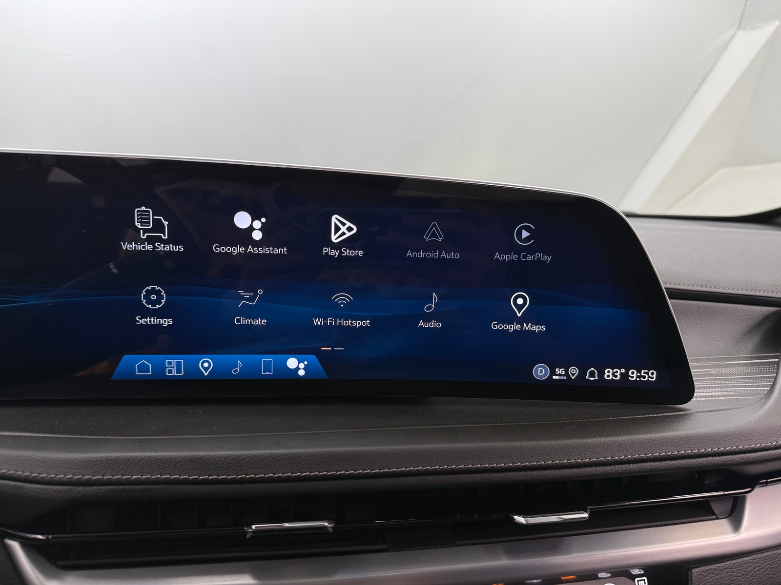 Thumbnail: 2024 Cadillac XT4 - 3