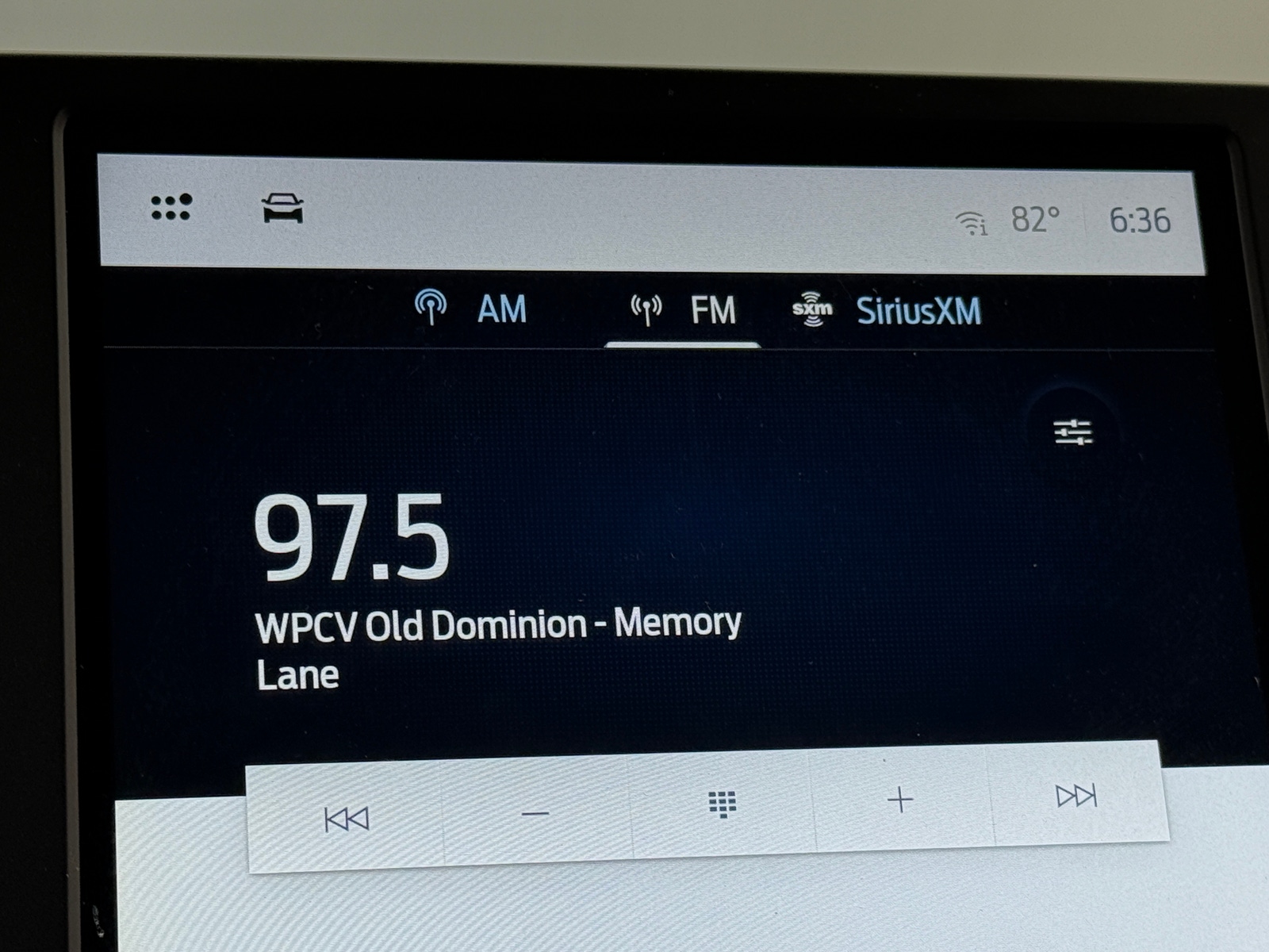 Thumbnail: 2024 Ford Edge - 3