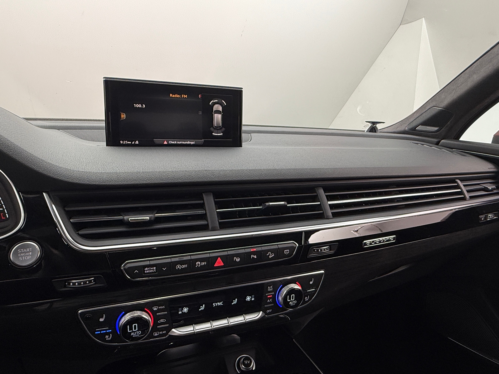 Thumbnail: 2019 Audi Q7 - 3