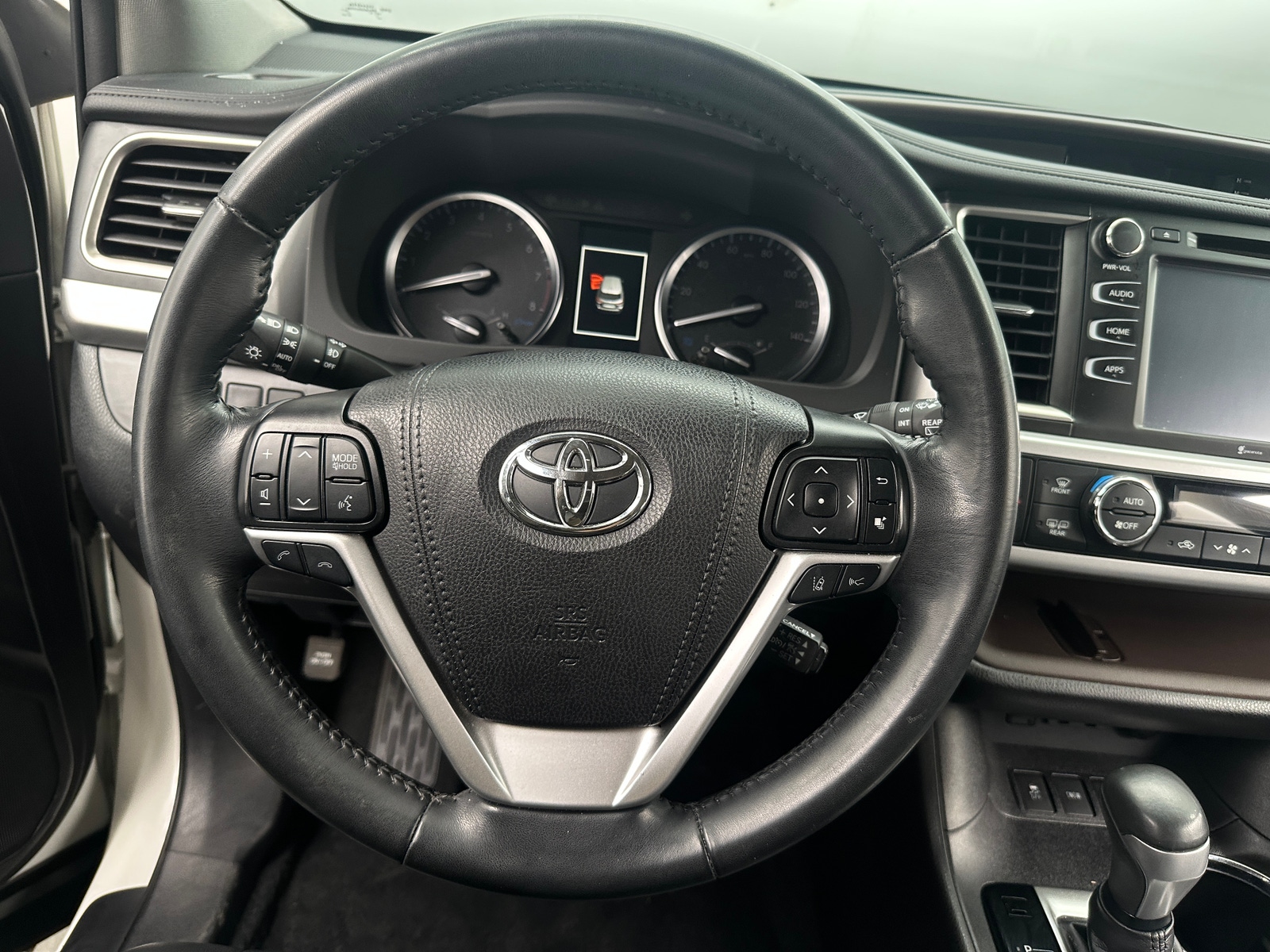 Thumbnail: 2019 Toyota Highlander - 4