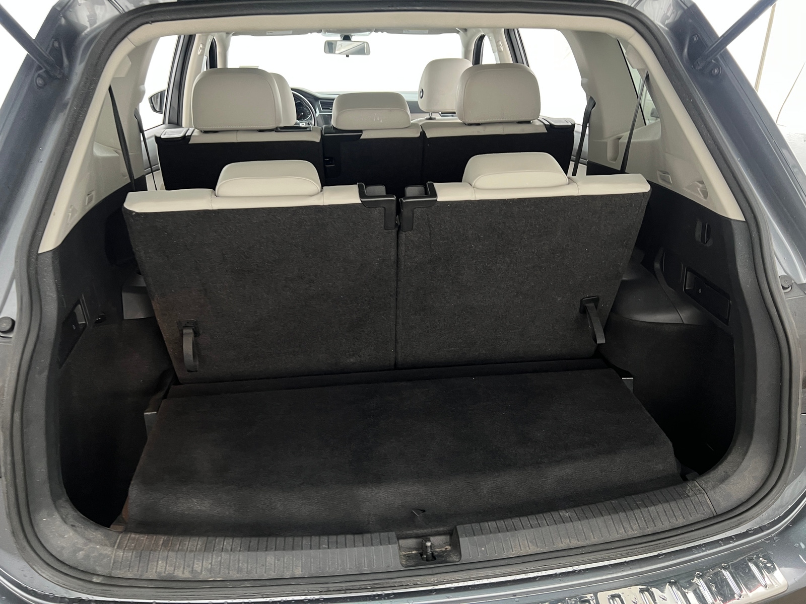 Thumbnail: 2019 Volkswagen Tiguan - 6