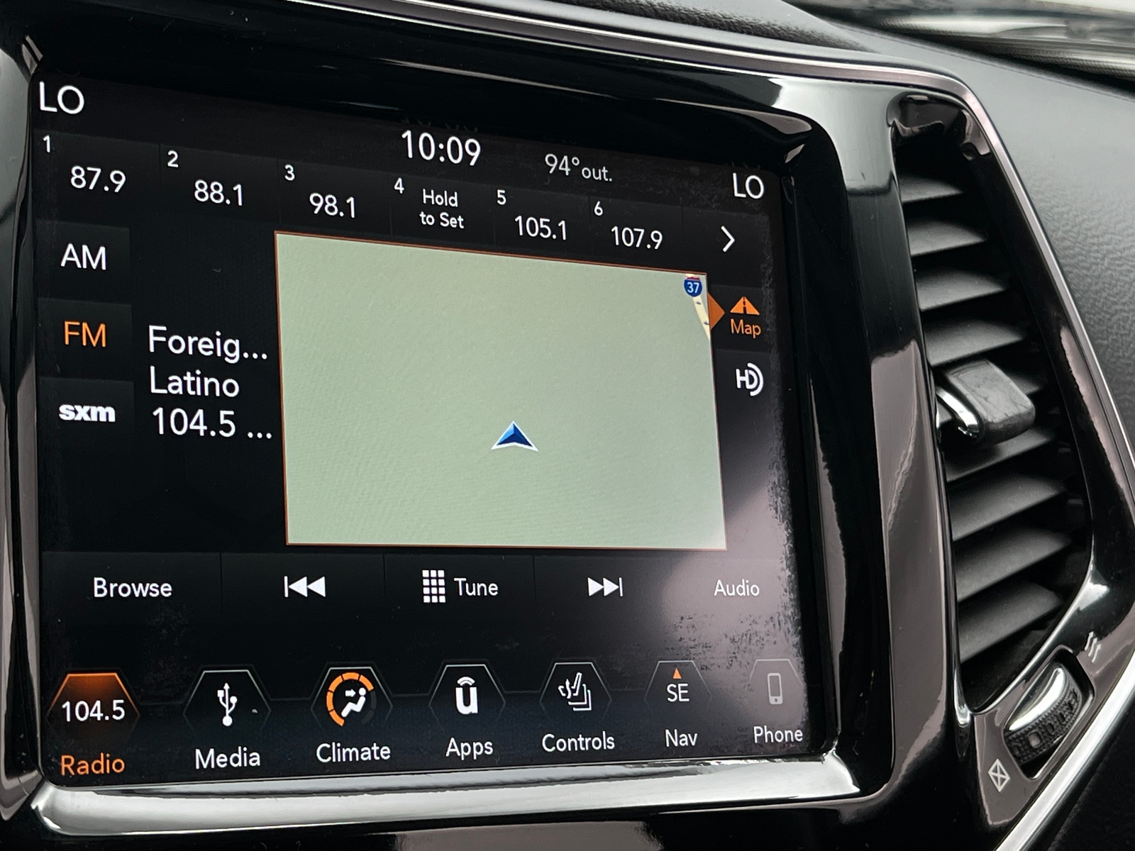 Thumbnail: 2019 Jeep Cherokee - 3