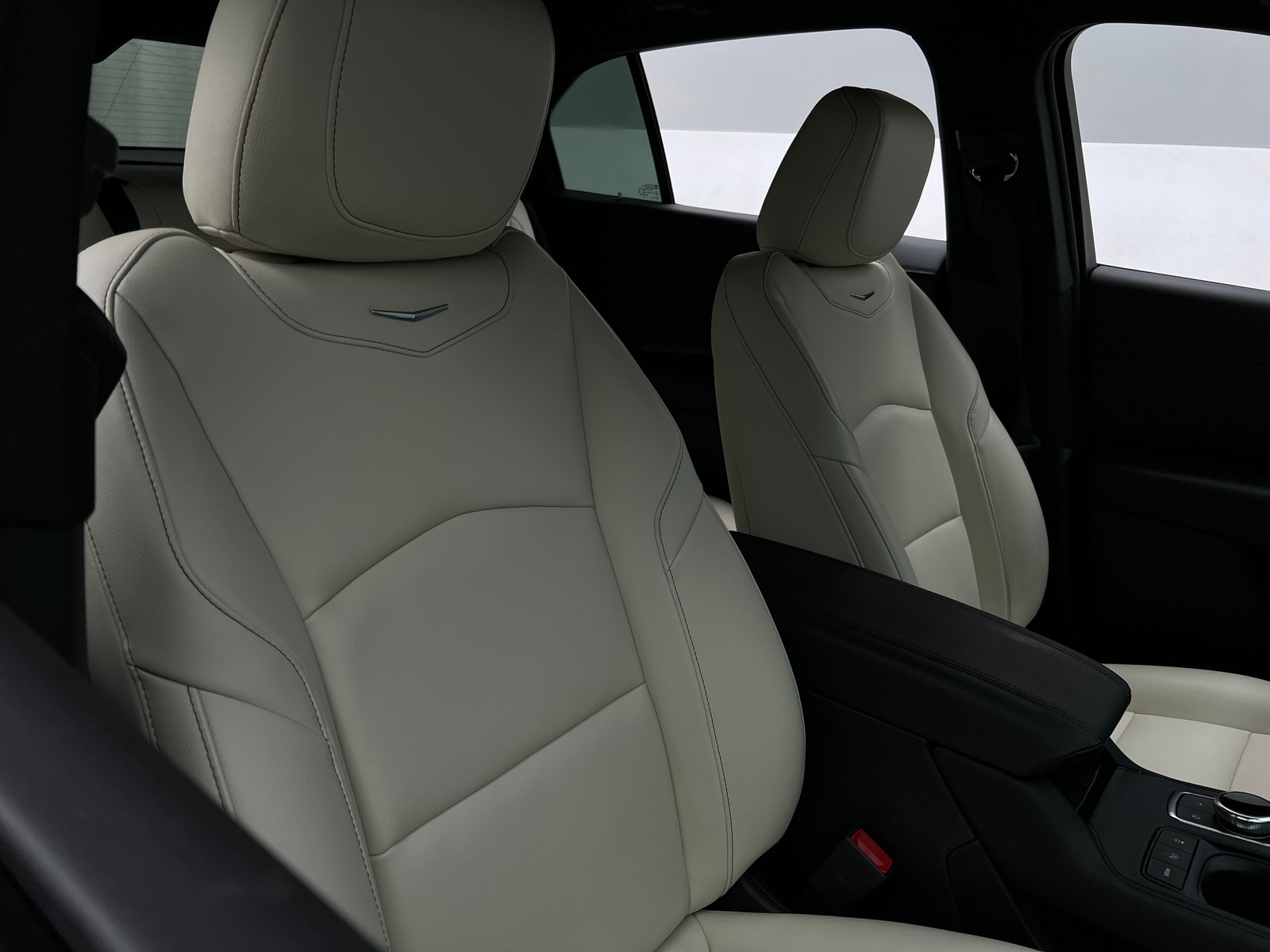 Thumbnail: 2020 Cadillac XT4 - 2