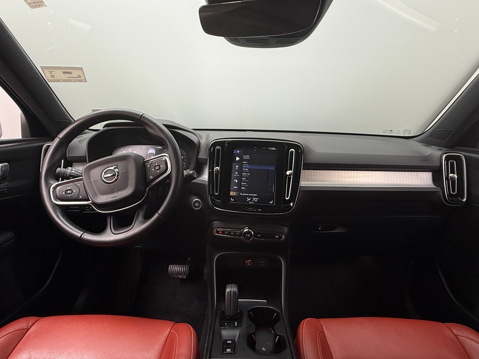 Thumbnail: 2019 Volvo XC40 - 3