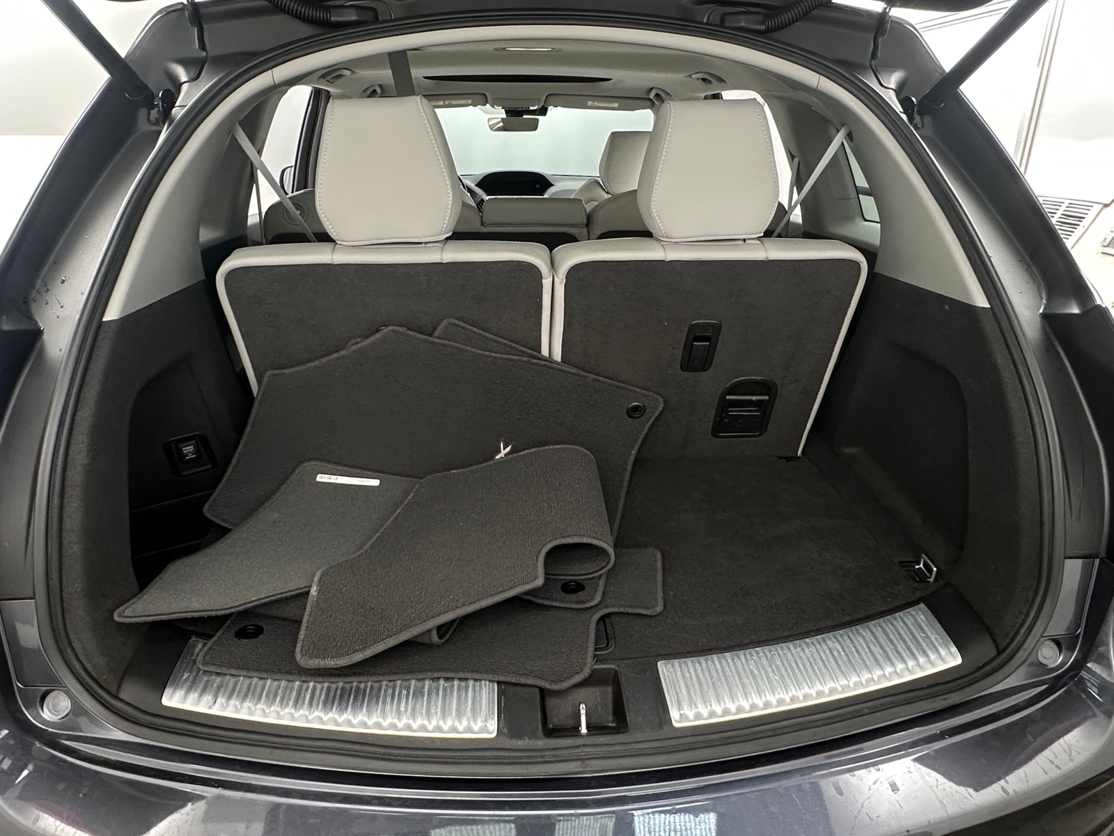 Thumbnail: 2017 Acura MDX - 6