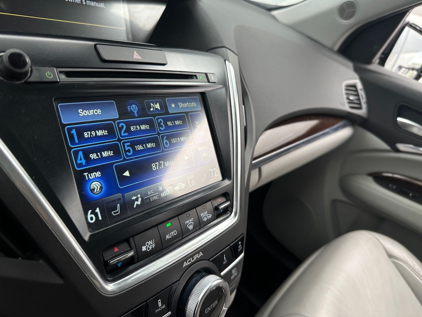 Thumbnail: 2017 Acura MDX - 3