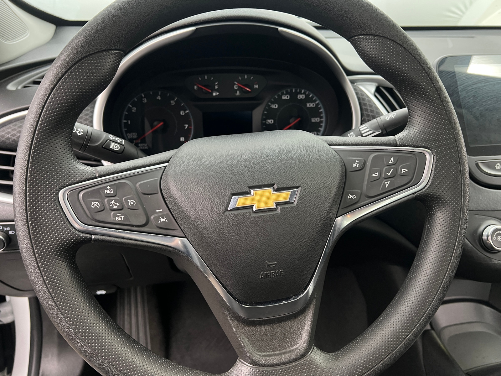 Thumbnail: 2024 Chevrolet Malibu - 5