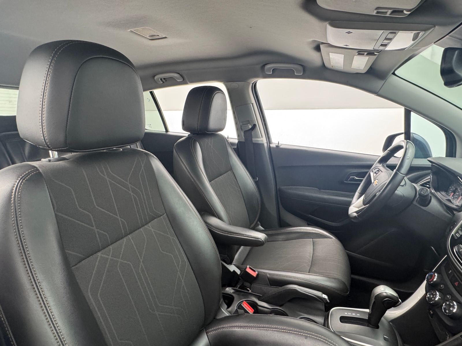 Thumbnail: 2018 Chevrolet Trax - 2