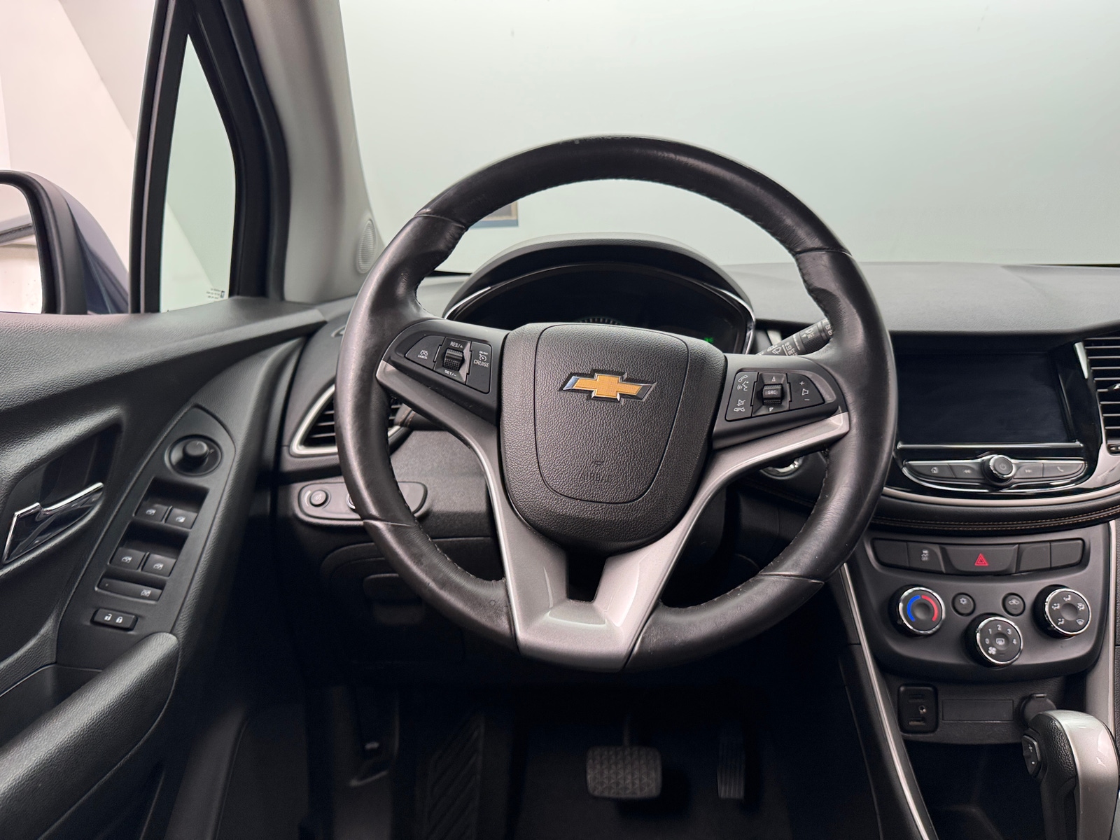 Thumbnail: 2018 Chevrolet Trax - 5