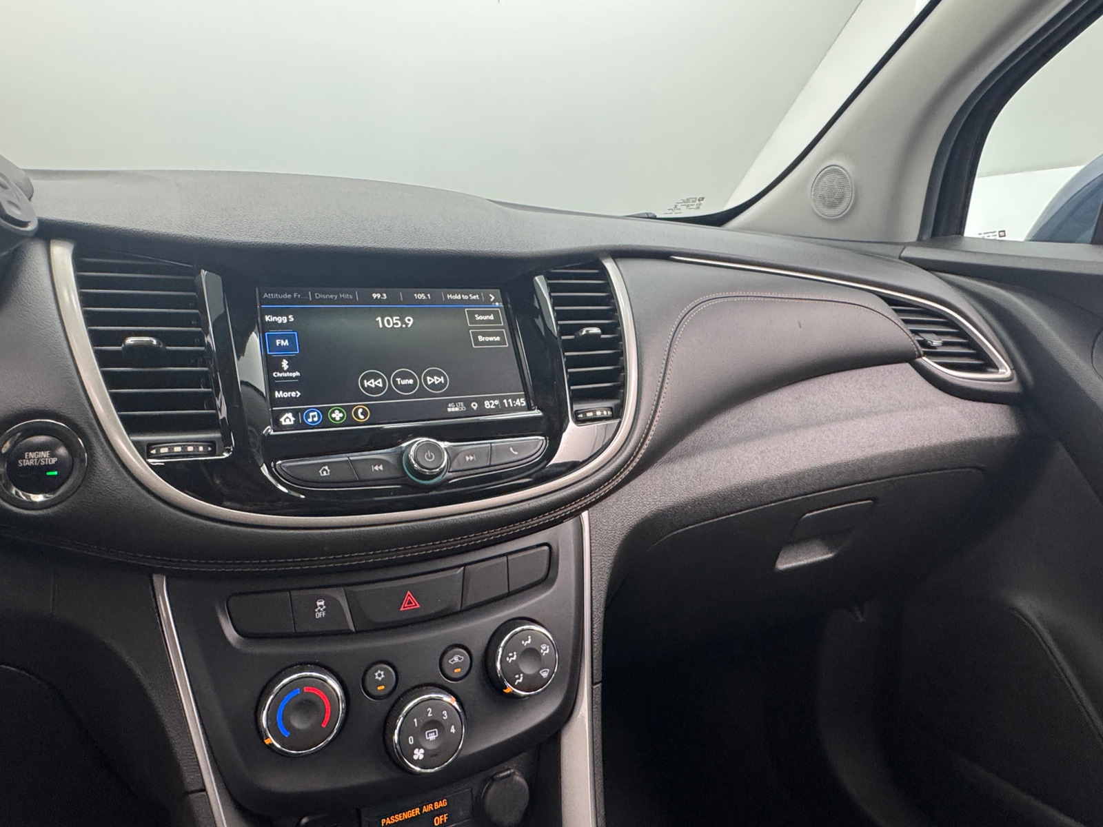 Thumbnail: 2018 Chevrolet Trax - 4