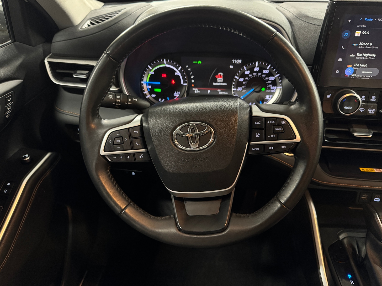 Thumbnail: 2023 Toyota Highlander - 4