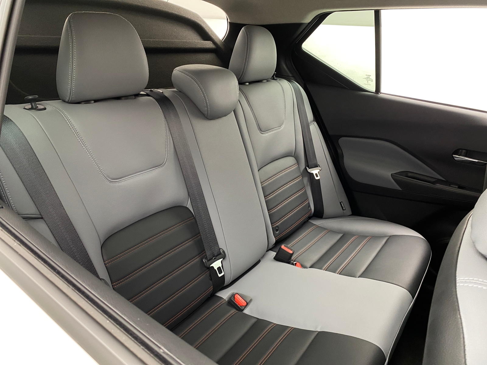 Thumbnail: 2023 Nissan Kicks - 5