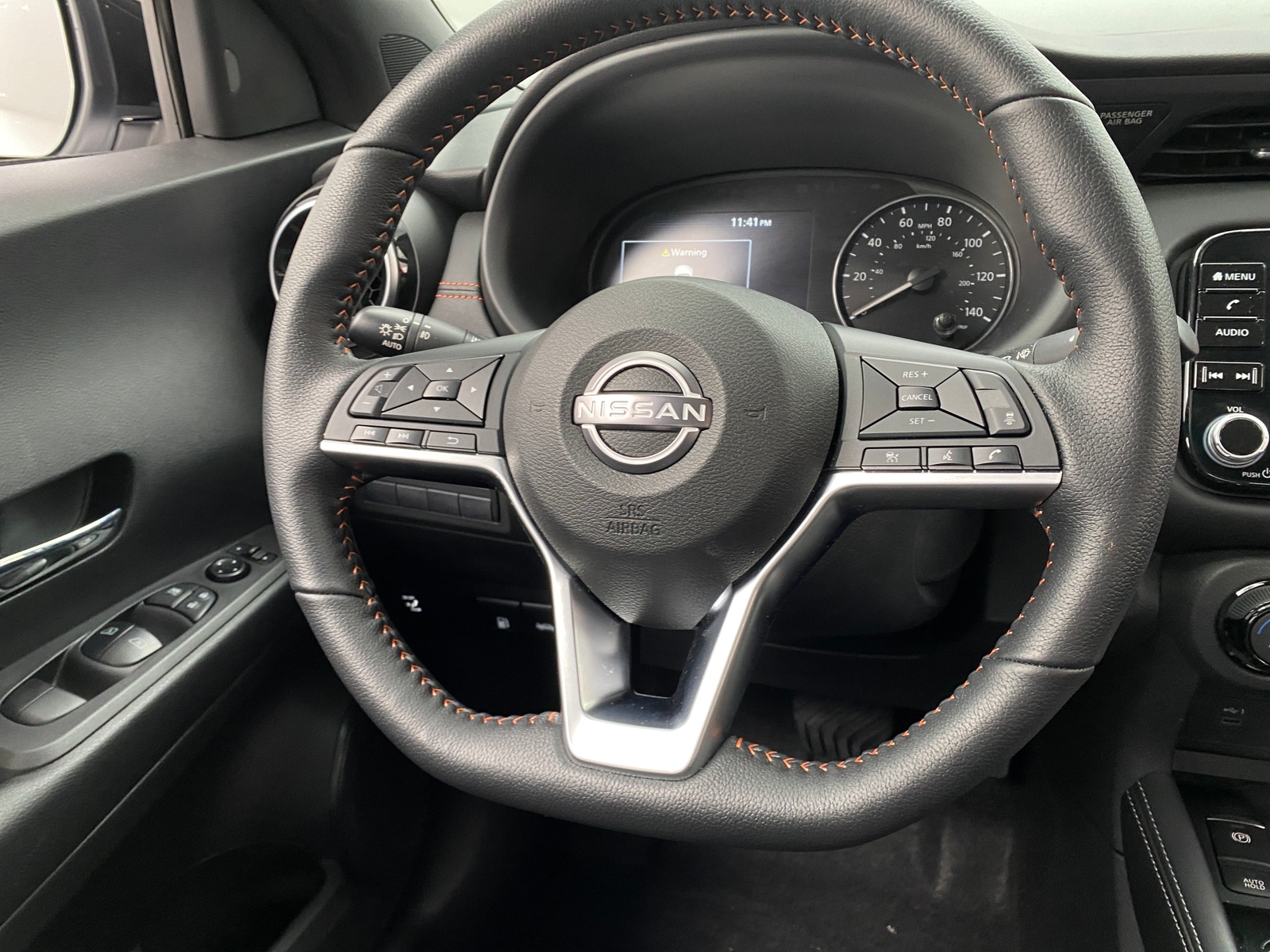 Thumbnail: 2023 Nissan Kicks - 4