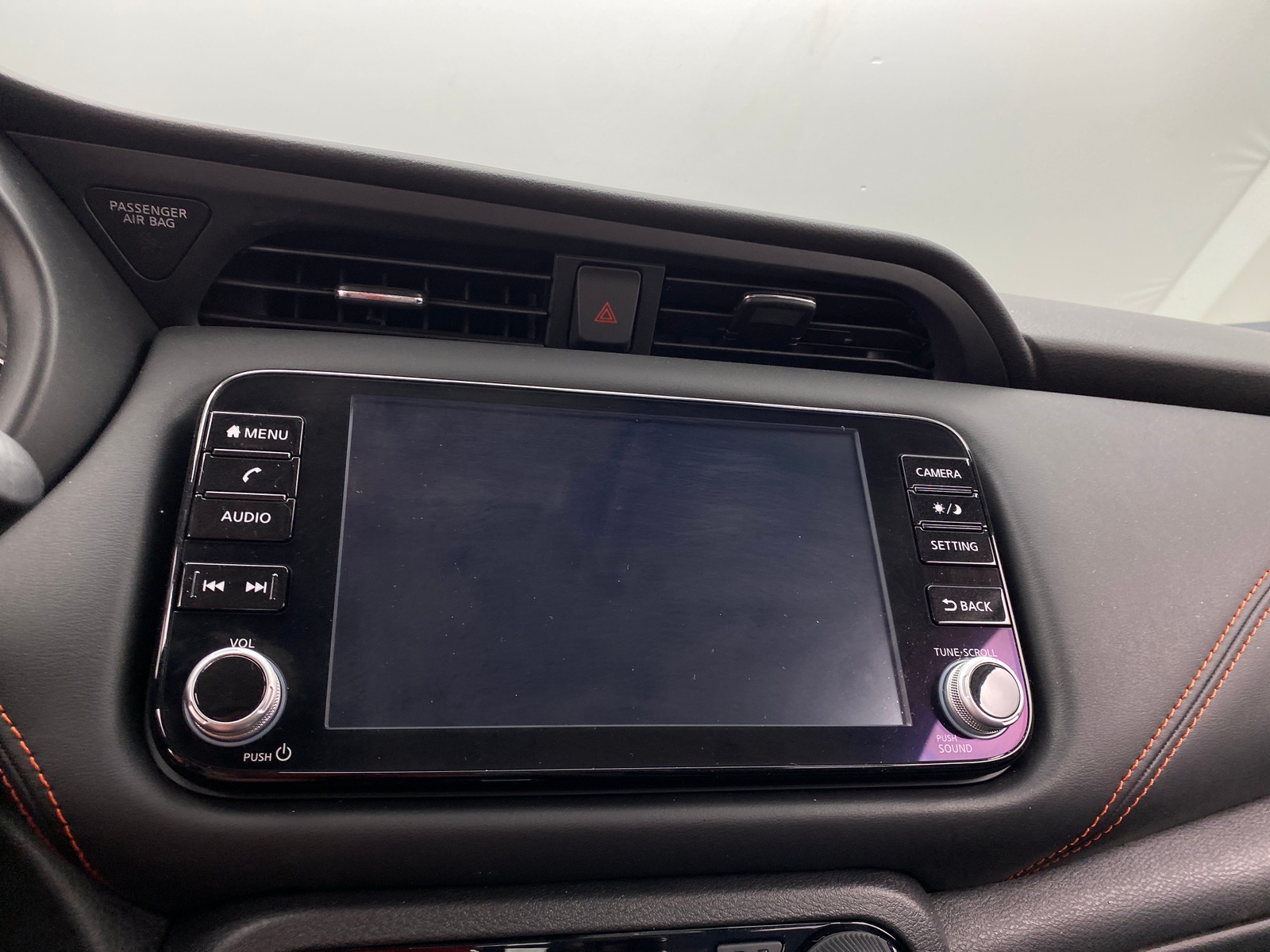 Thumbnail: 2023 Nissan Kicks - 3