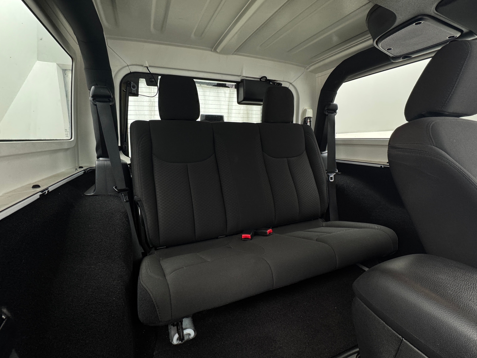 Thumbnail: 2016 Jeep Wrangler - 6