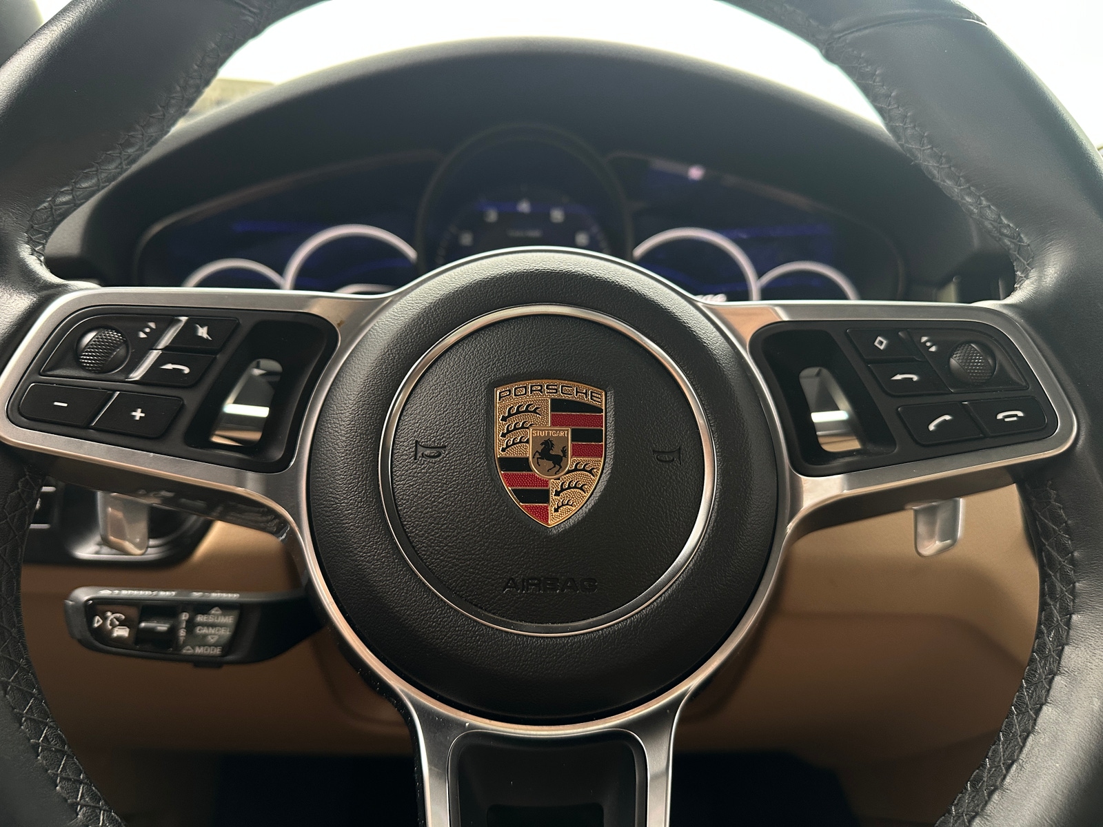 Thumbnail: 2020 Porsche Cayenne - 4