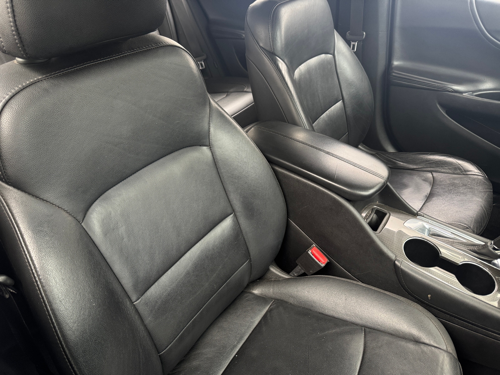 Thumbnail: 2018 Chevrolet Malibu - 2