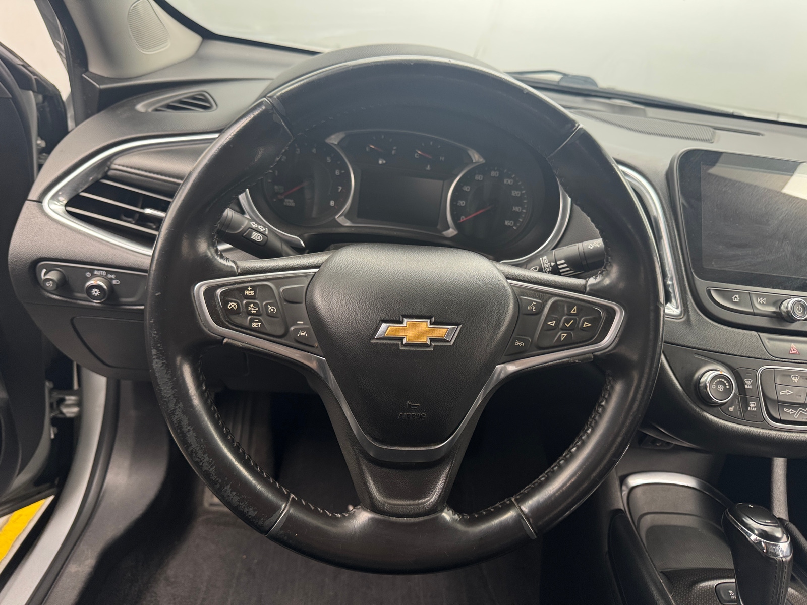 Thumbnail: 2018 Chevrolet Malibu - 5