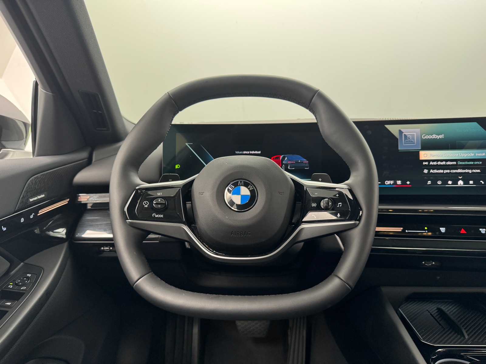 Thumbnail: 2025 BMW 5 Series - 4