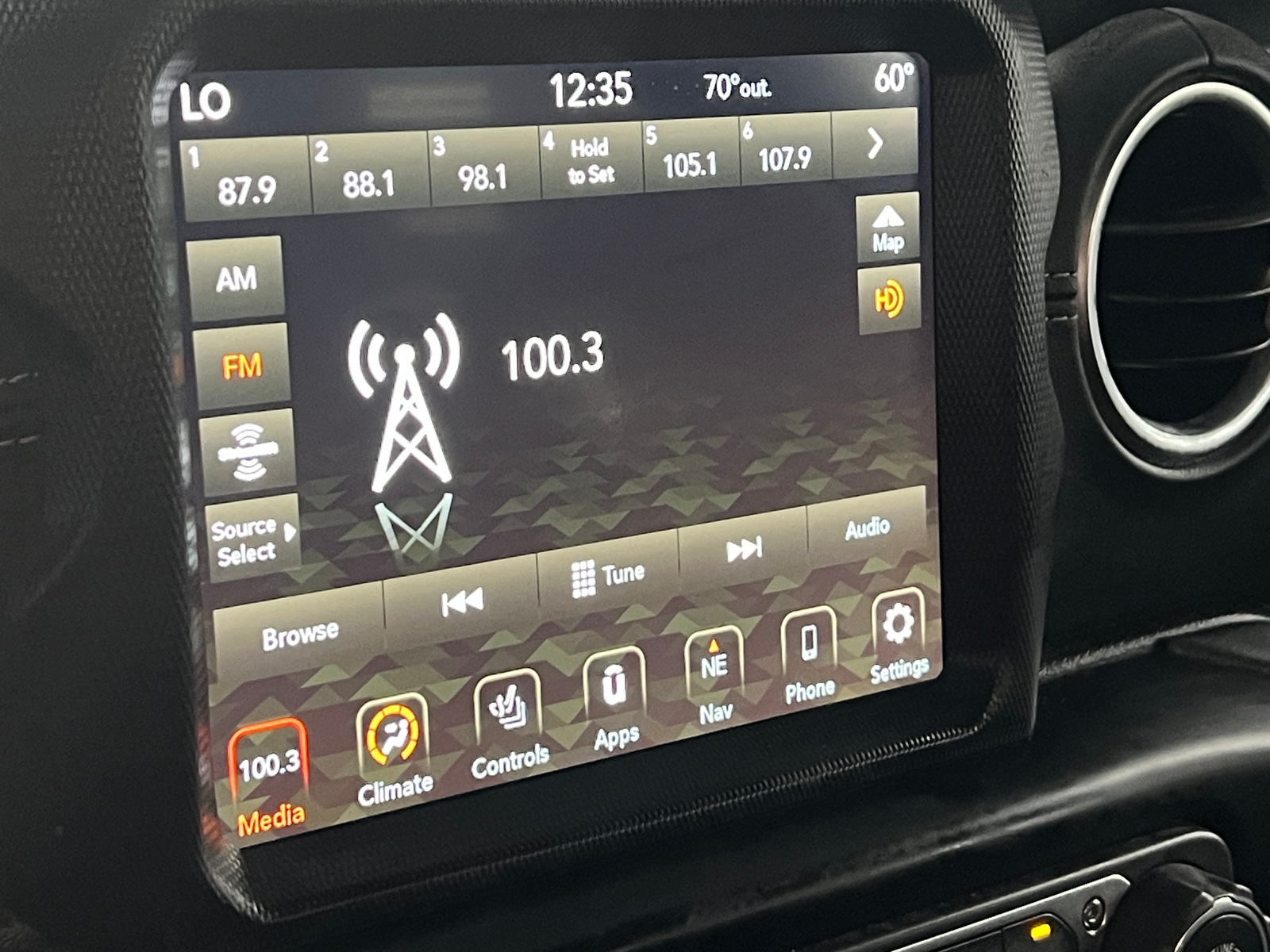 Thumbnail: 2020 Jeep Wrangler - 3