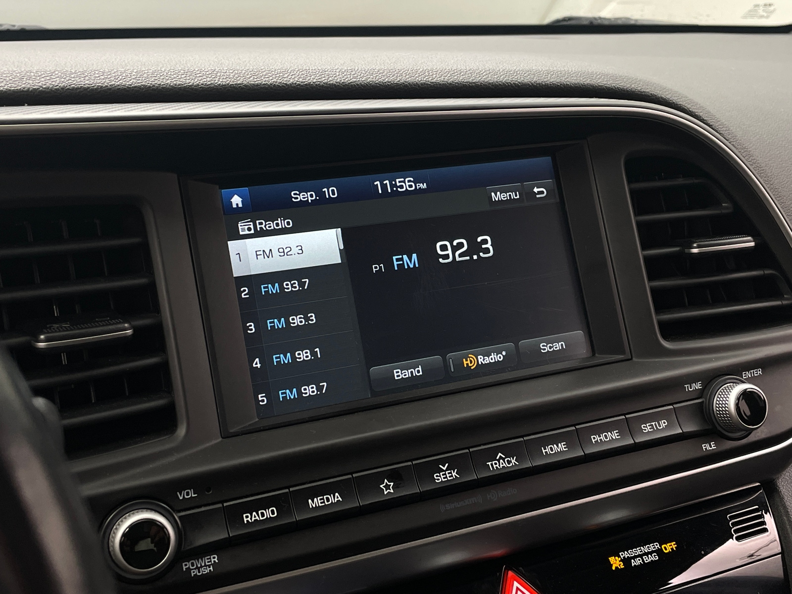 Thumbnail: 2019 Hyundai Elantra - 4