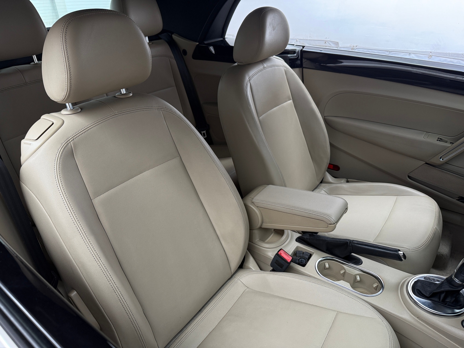 Thumbnail: 2013 Volkswagen Beetle - 2