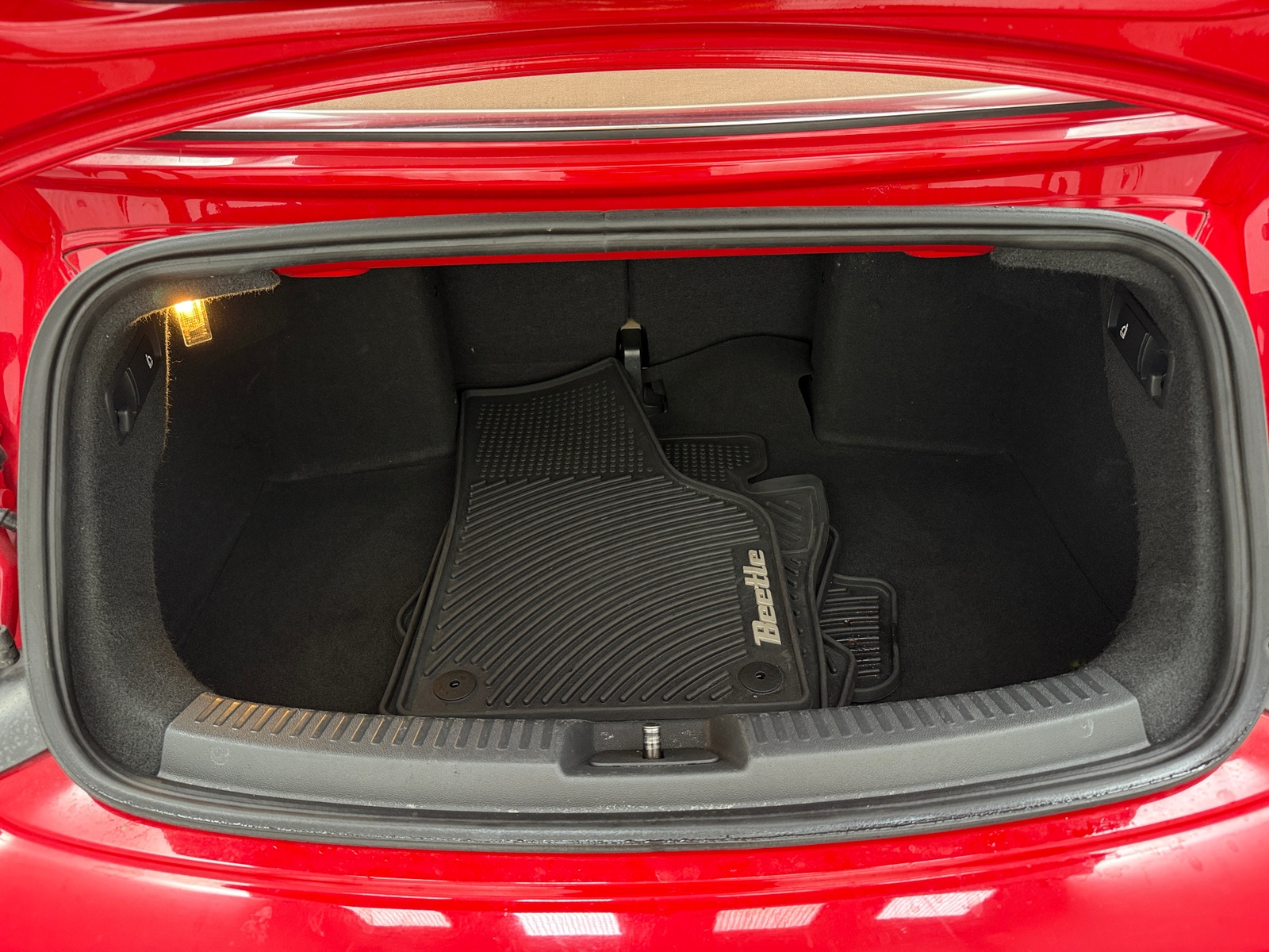 Thumbnail: 2013 Volkswagen Beetle - 6