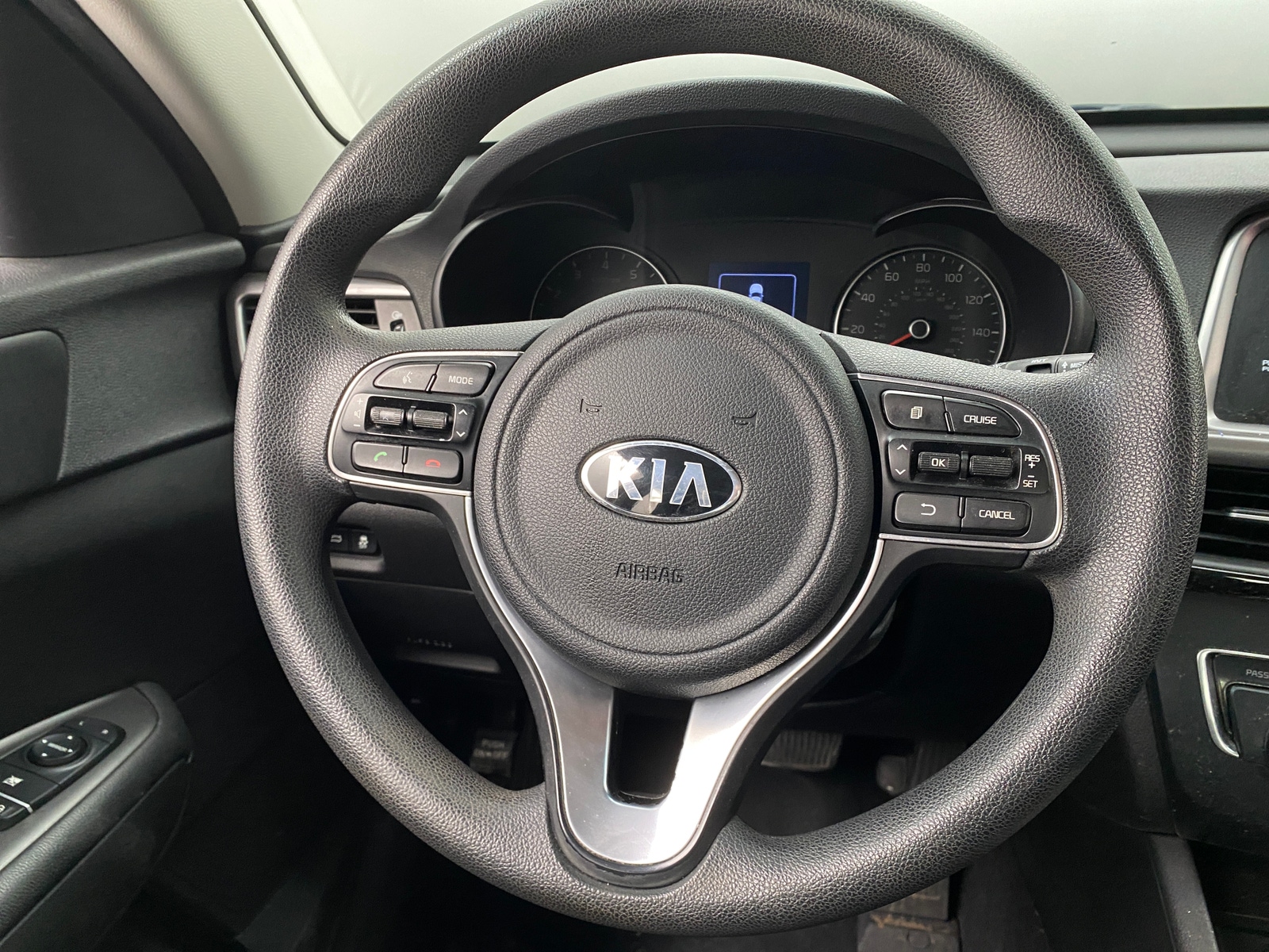 Thumbnail: 2017 Kia Optima - 5