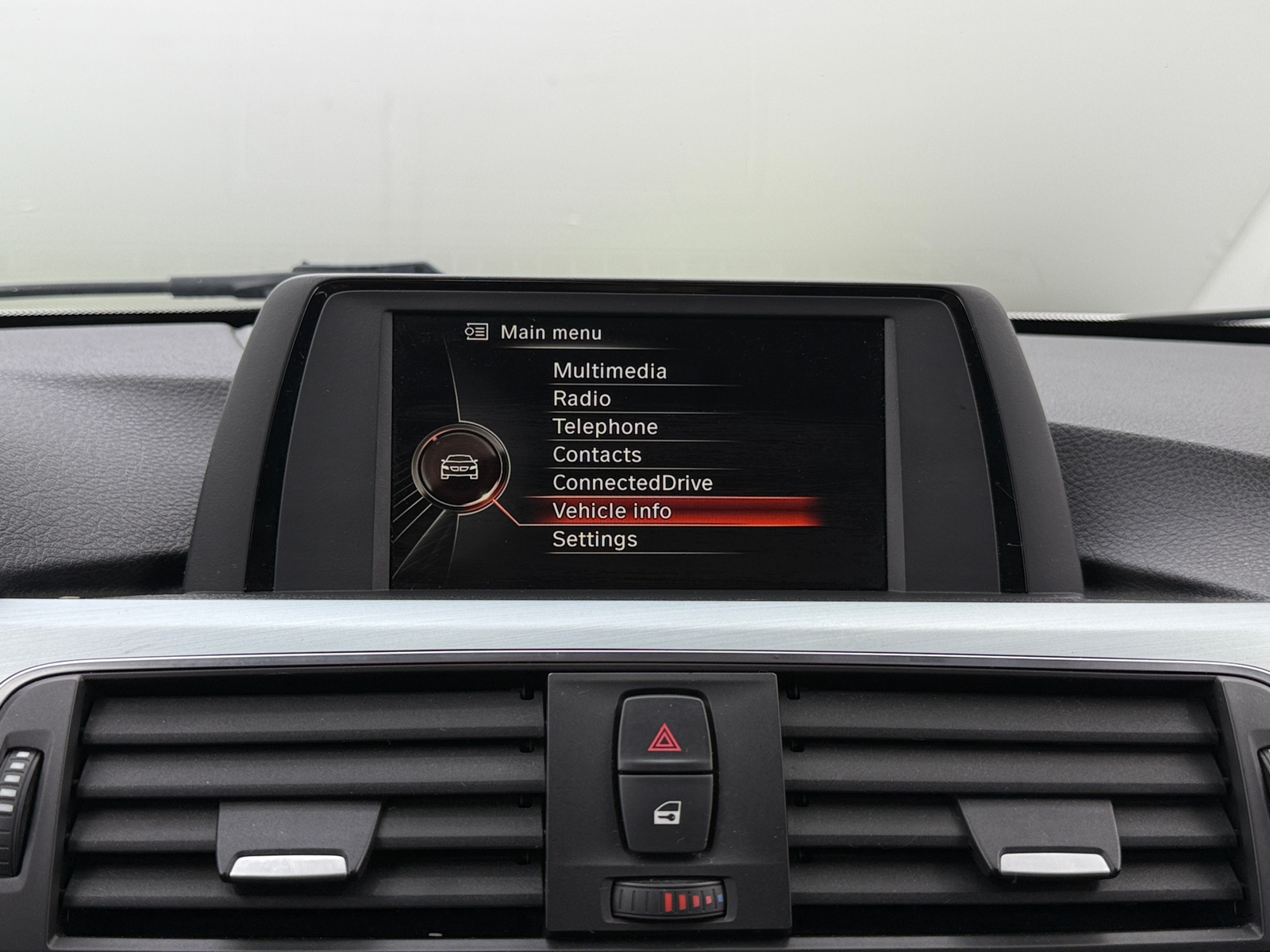 Thumbnail: 2016 BMW 3 Series - 3