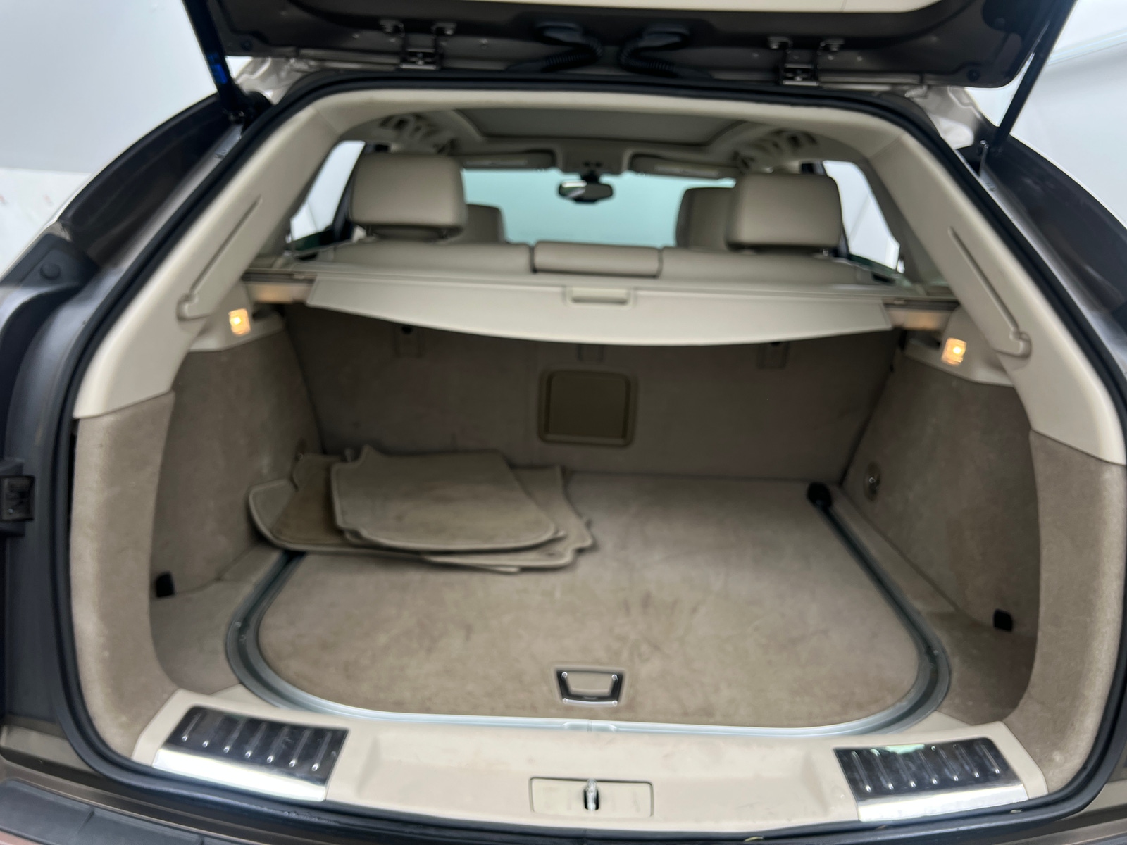 Thumbnail: 2014 Cadillac SRX - 6