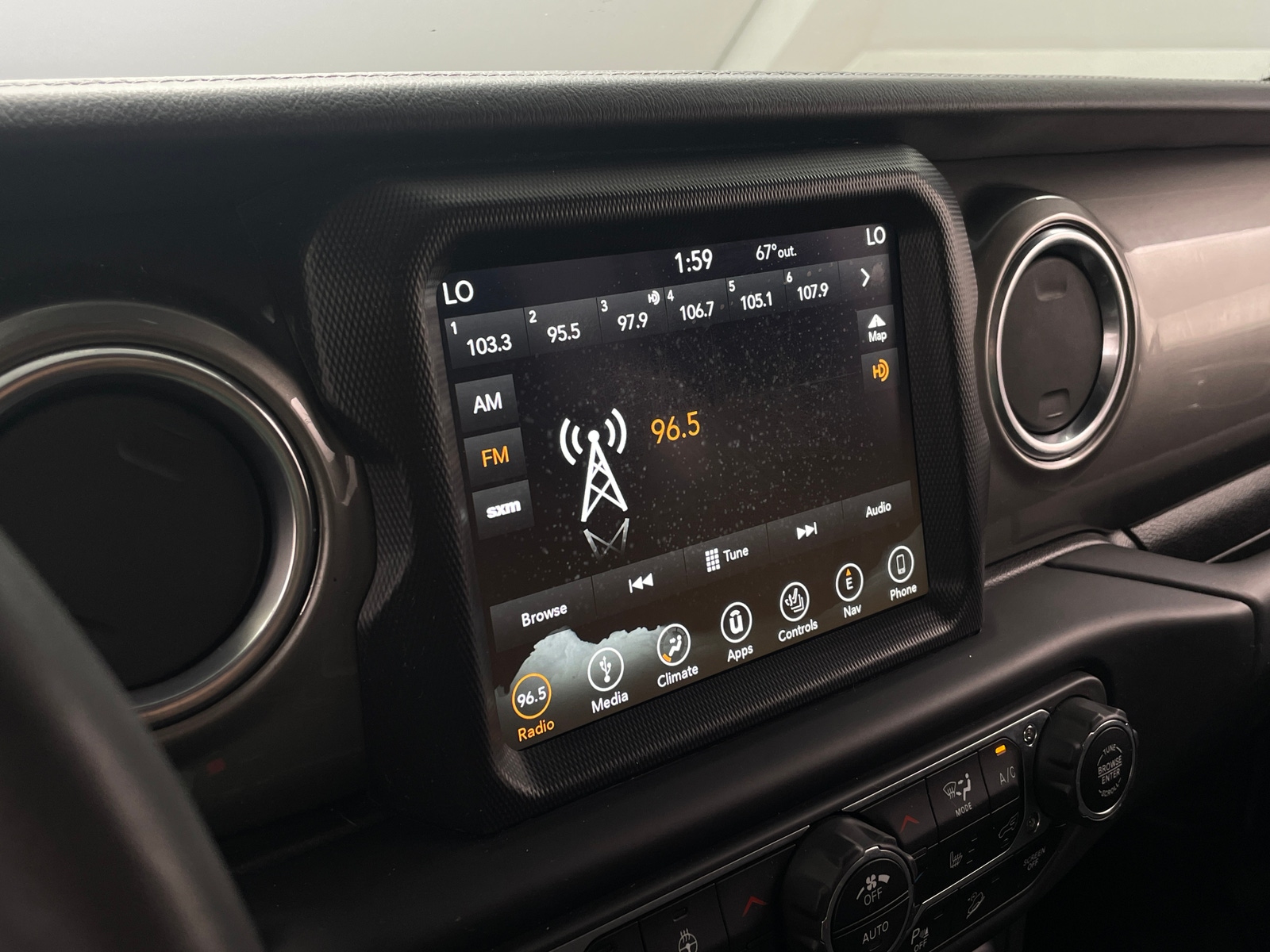 Thumbnail: 2018 Jeep Wrangler - 4
