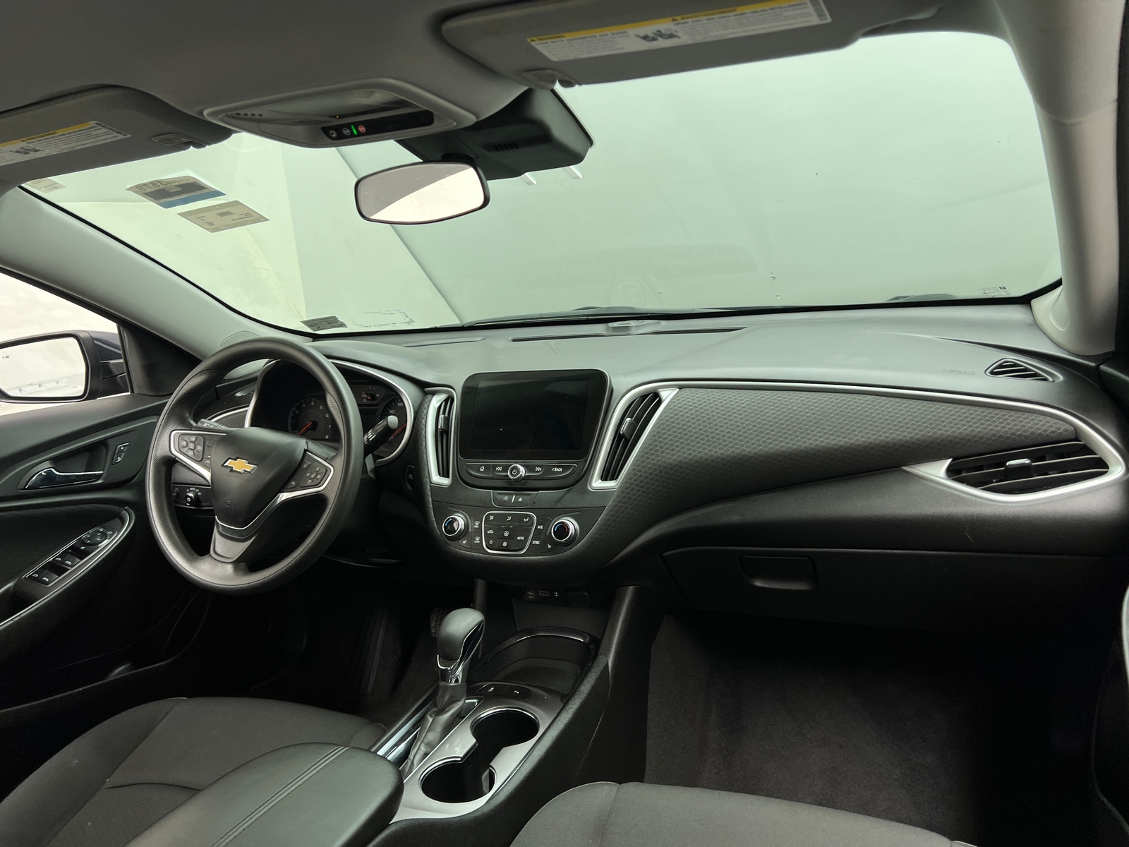 Thumbnail: 2023 Chevrolet Malibu - 3