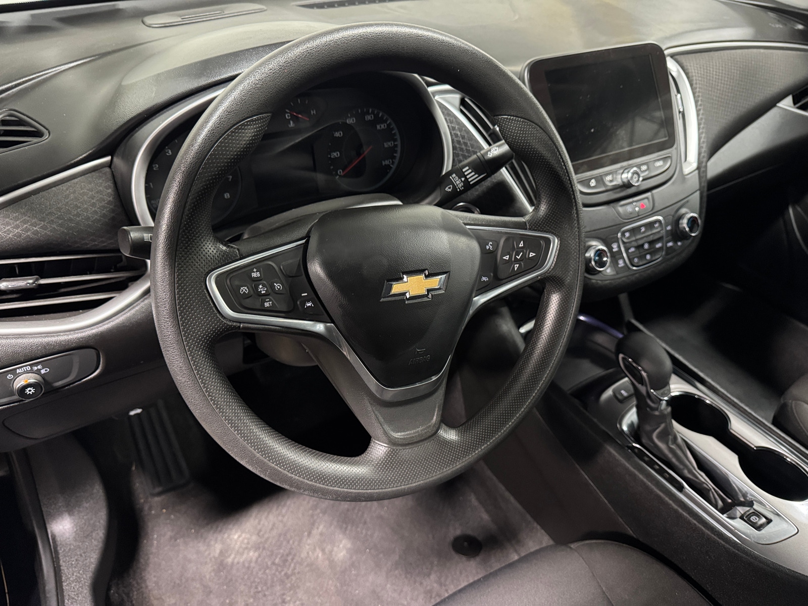 Thumbnail: 2023 Chevrolet Malibu - 5