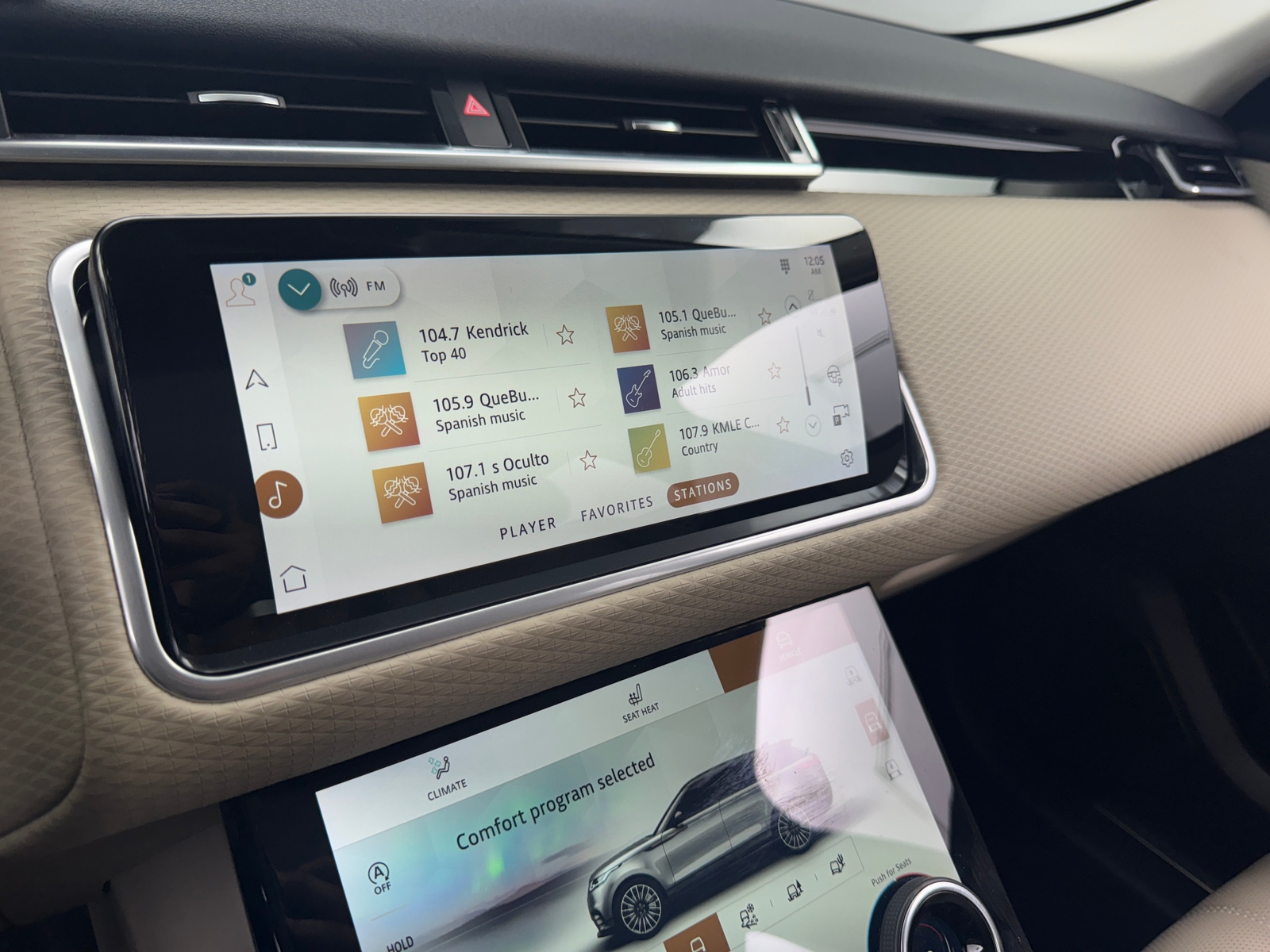 Thumbnail: 2021 Land Rover Range Rover Velar - 3