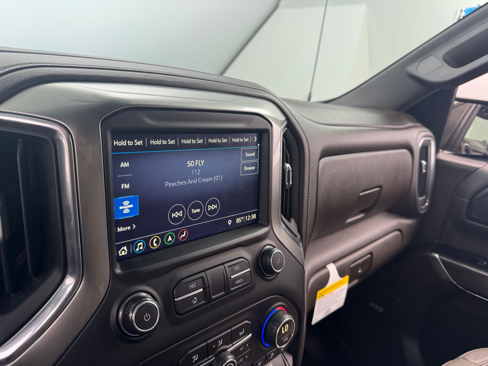 Thumbnail: 2019 Chevrolet Silverado 1500 - 3