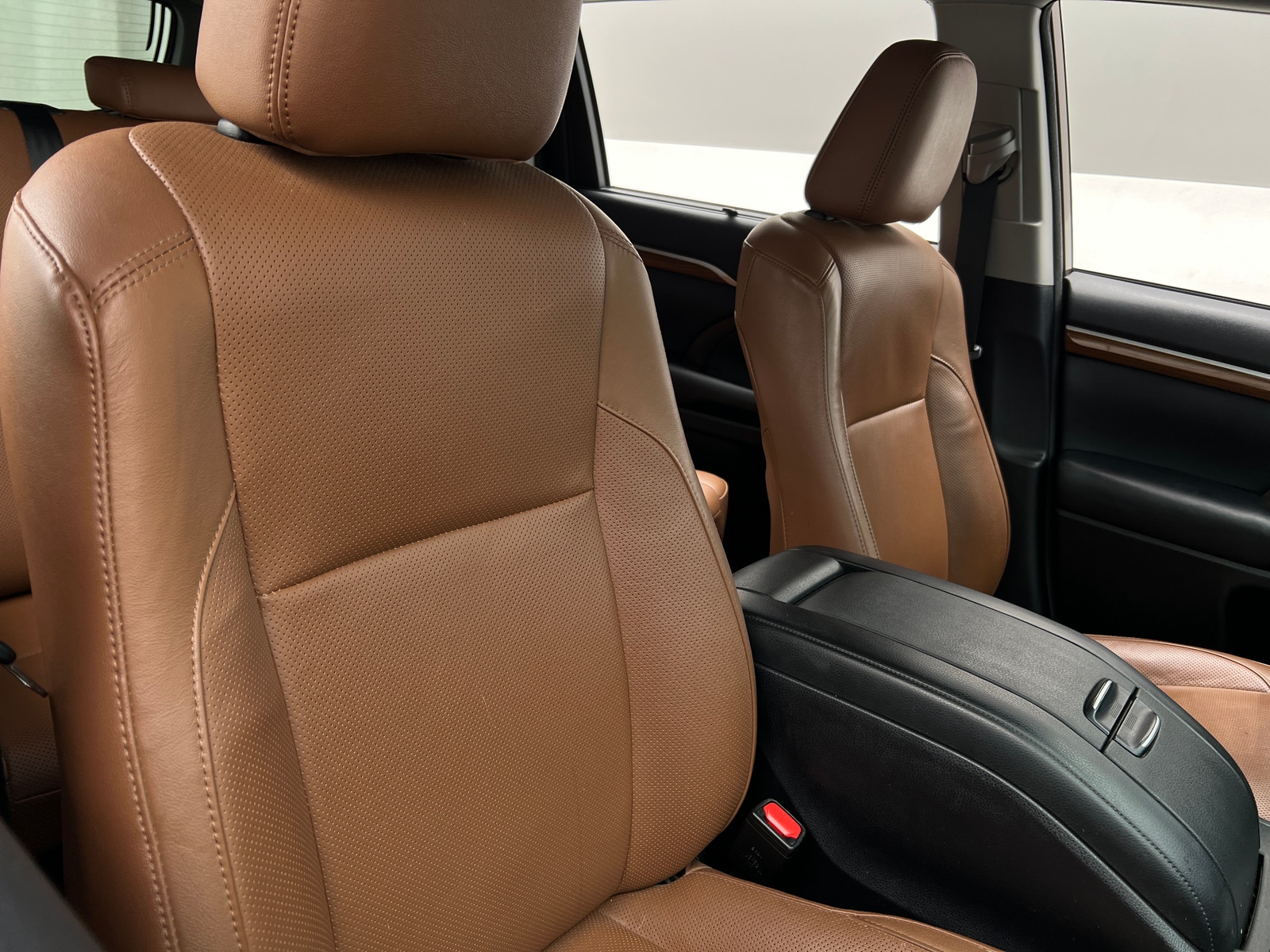 Thumbnail: 2018 Toyota Highlander - 2