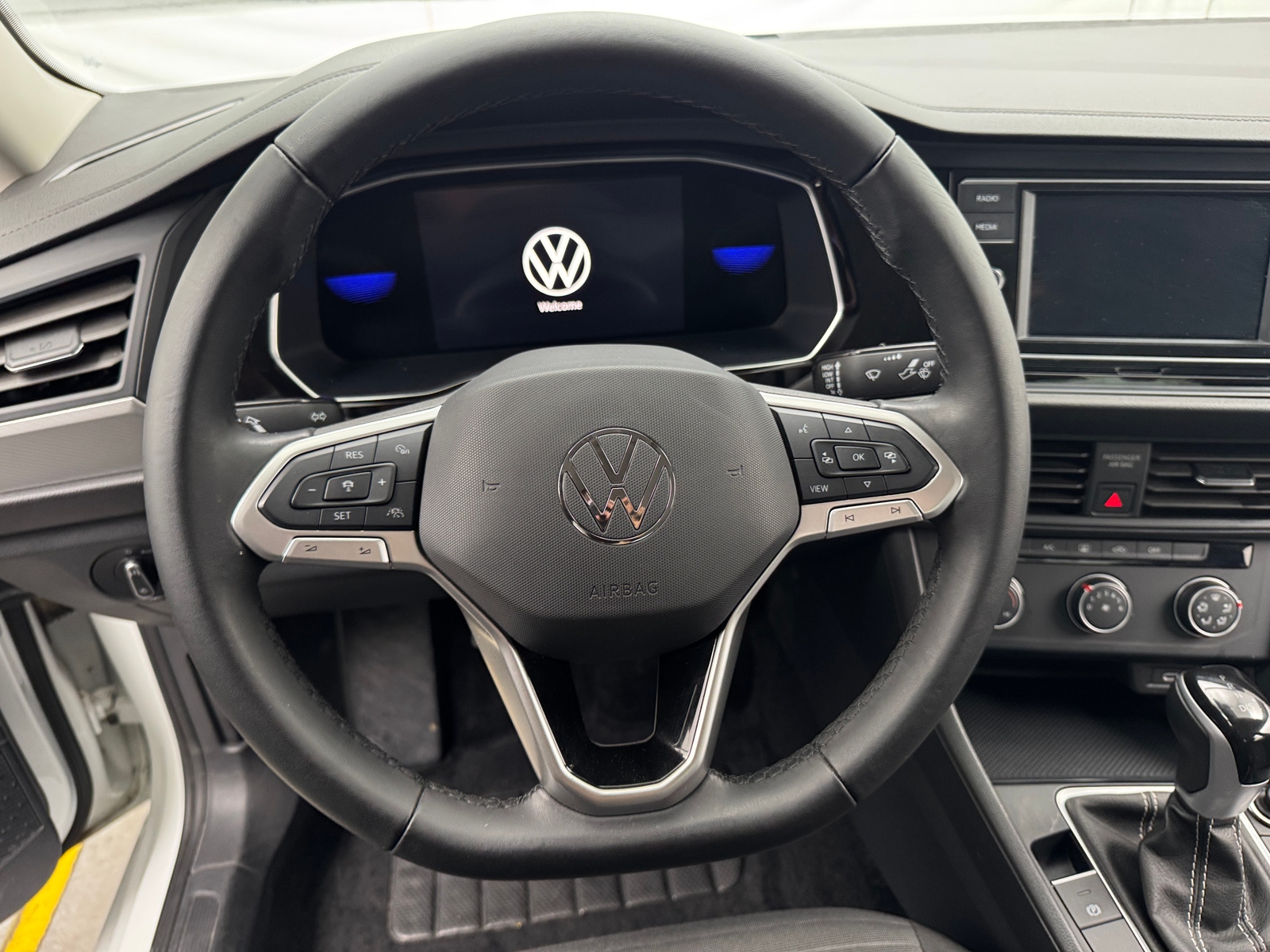 Thumbnail: 2024 Volkswagen Jetta - 5