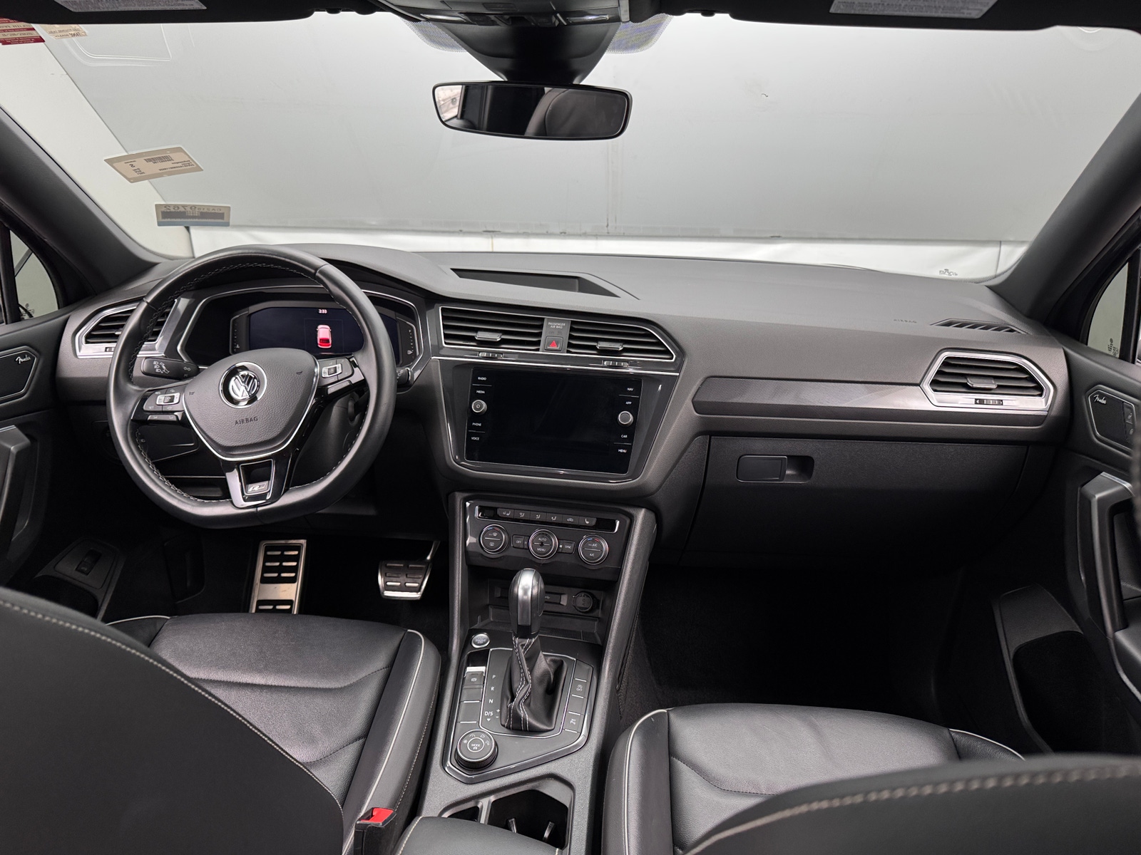 Thumbnail: 2021 Volkswagen Tiguan - 2